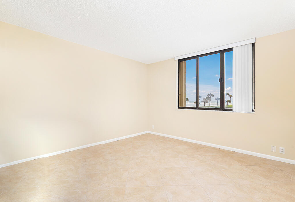 400 Ocean Trail Way 203