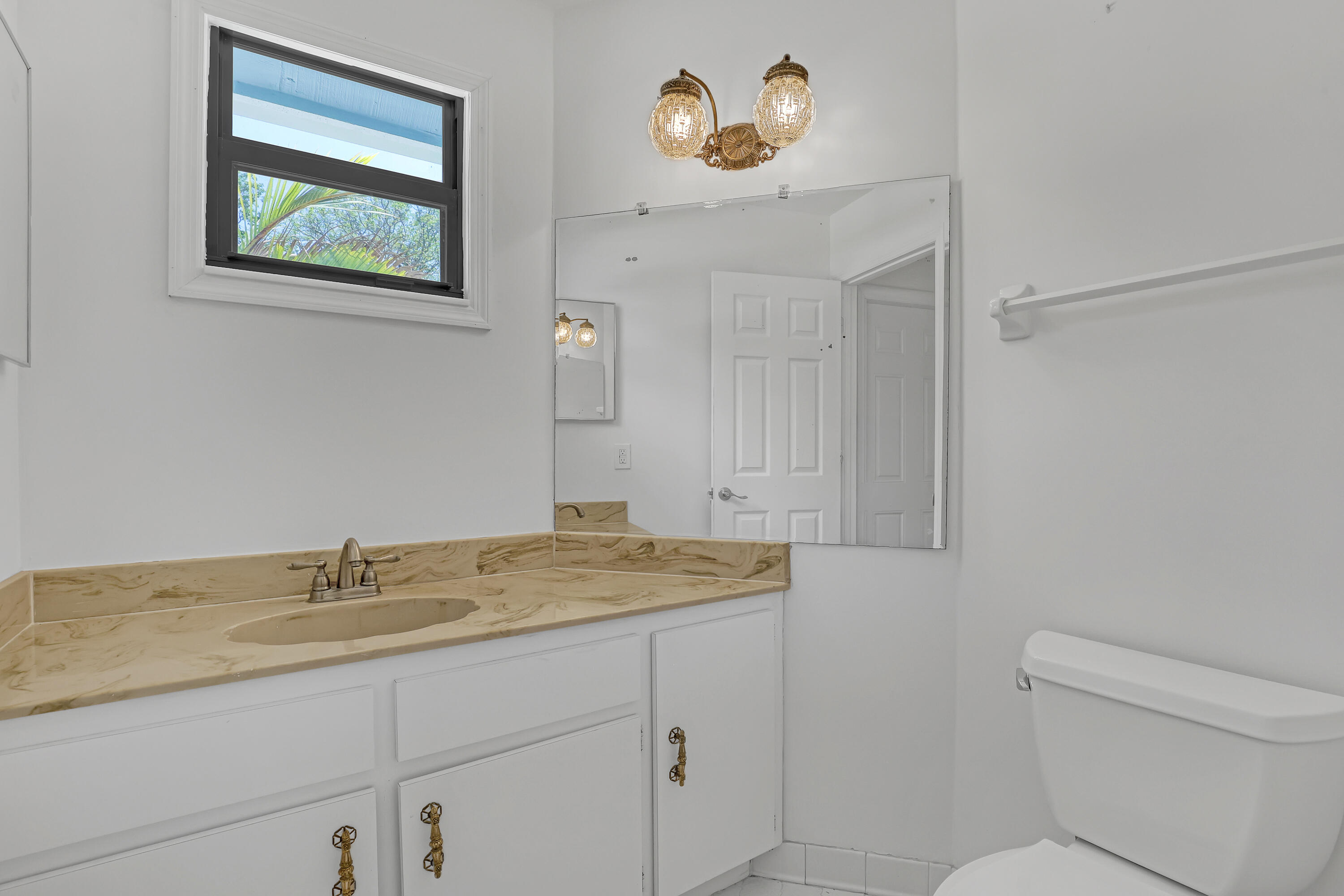 11078 Oak Way Circle