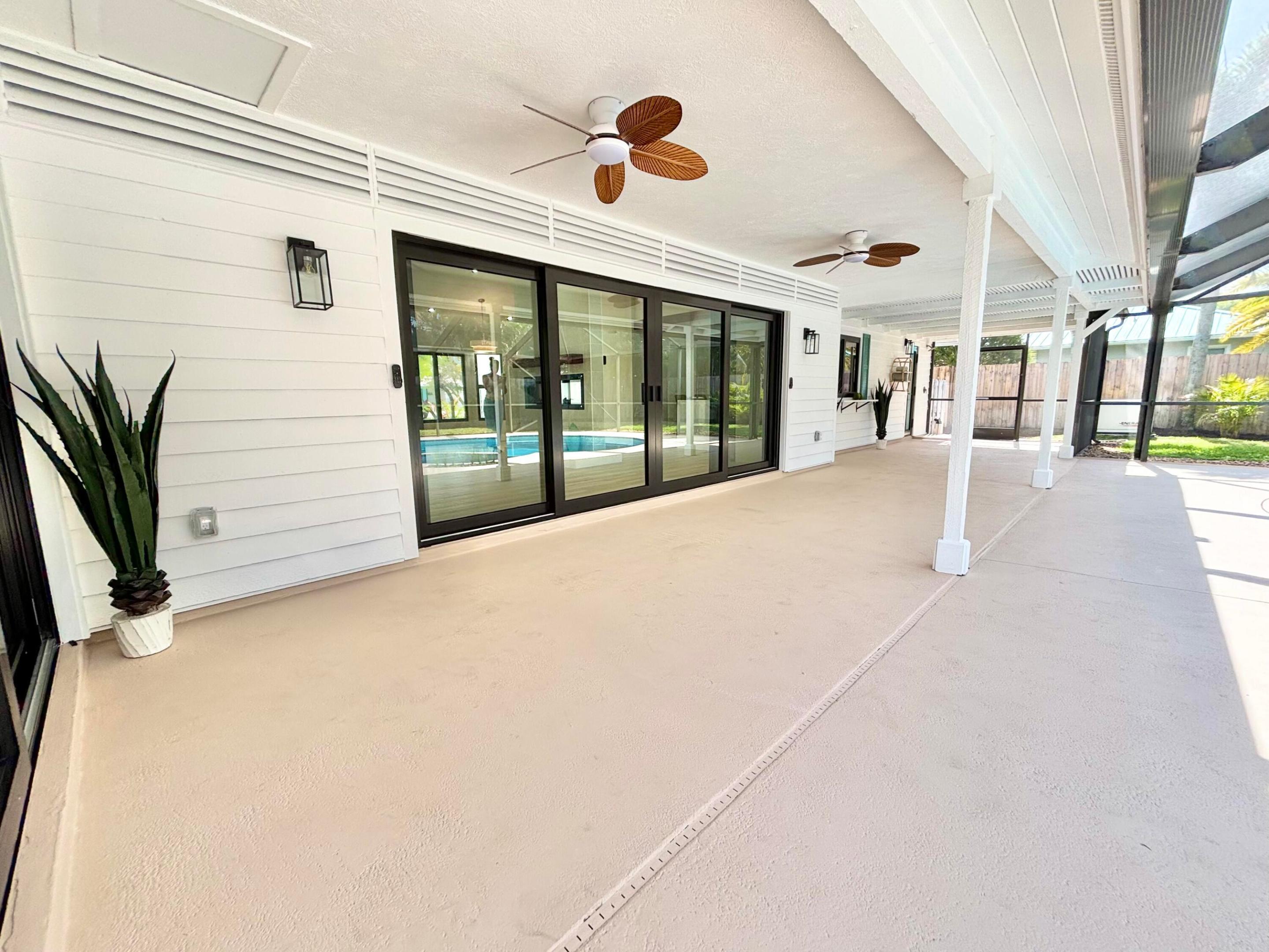 14 SE Paddock Circle
