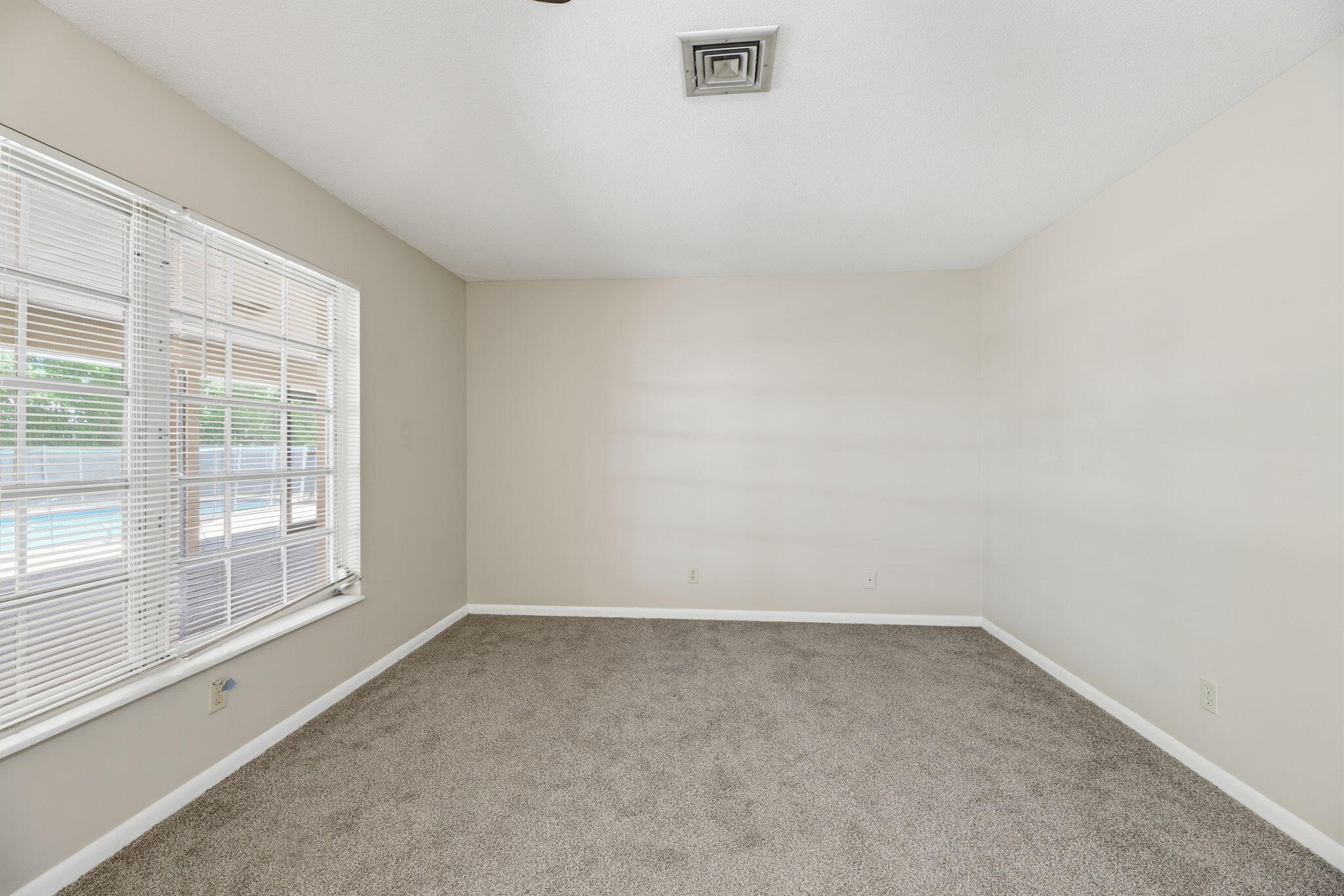 232 Gleneagles Drive