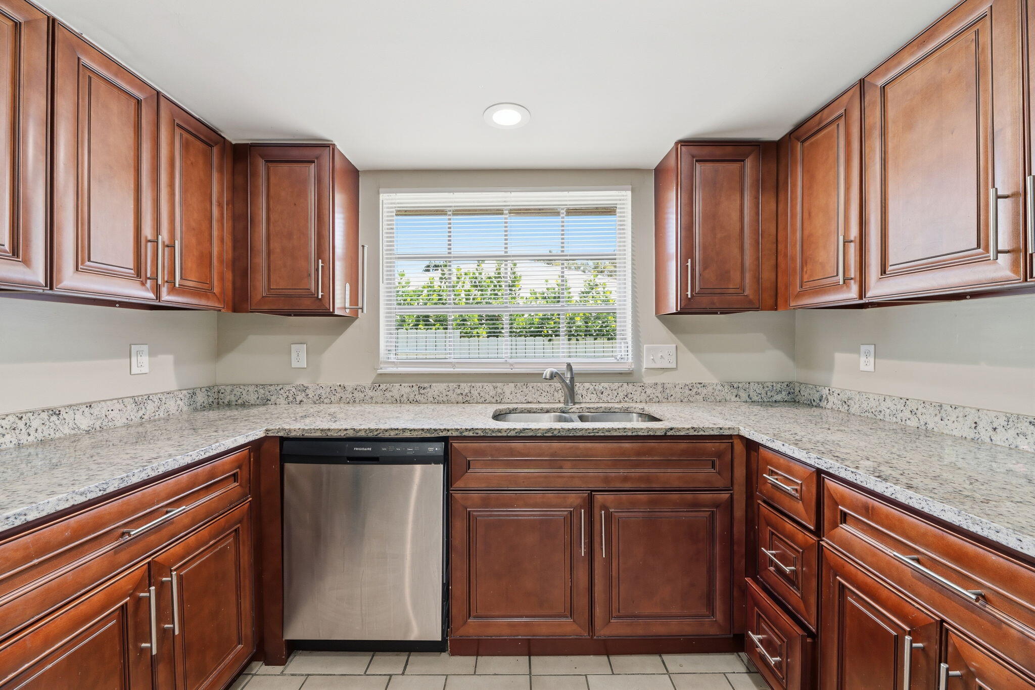 232 Gleneagles Drive