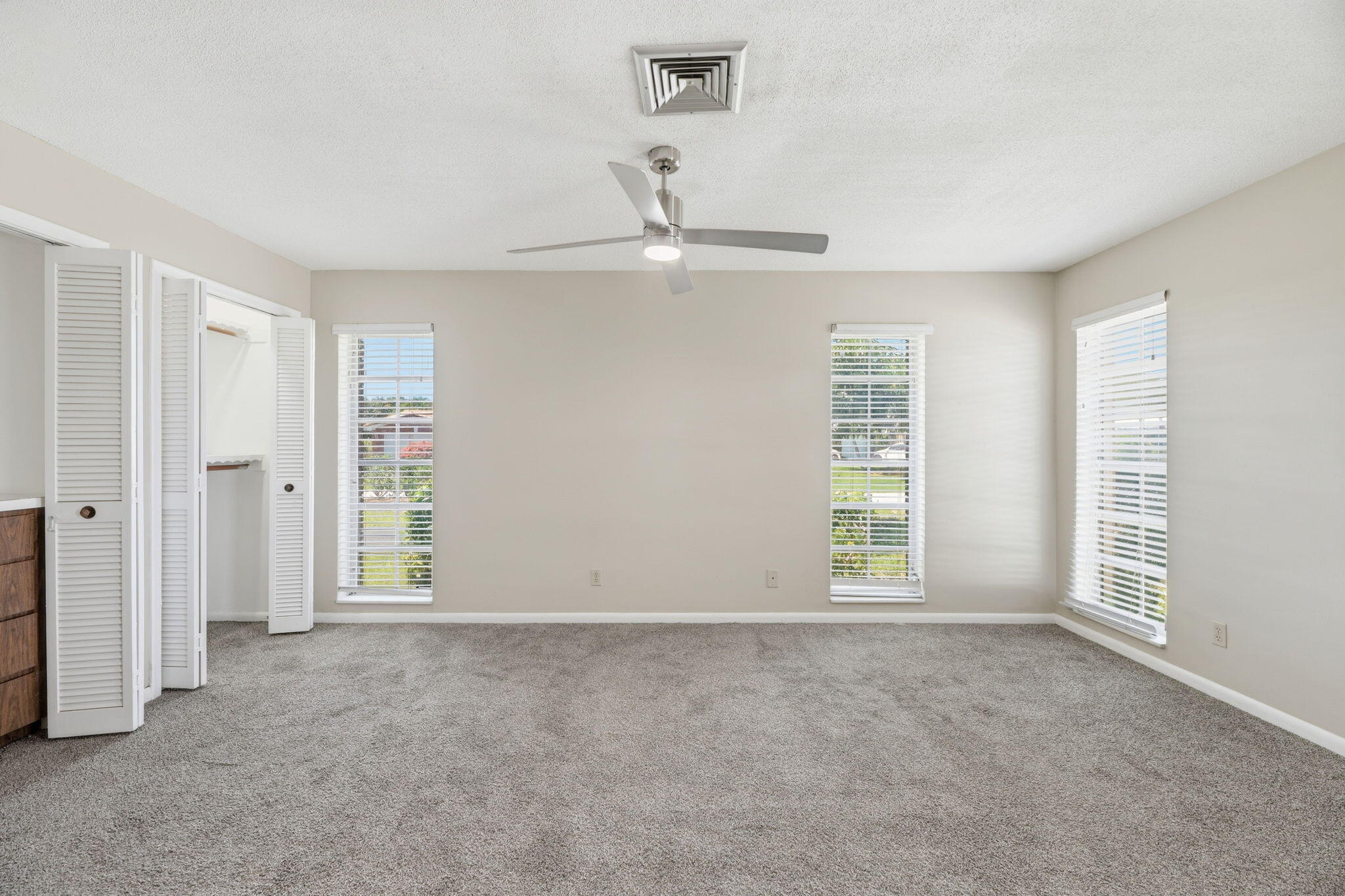 232 Gleneagles Drive