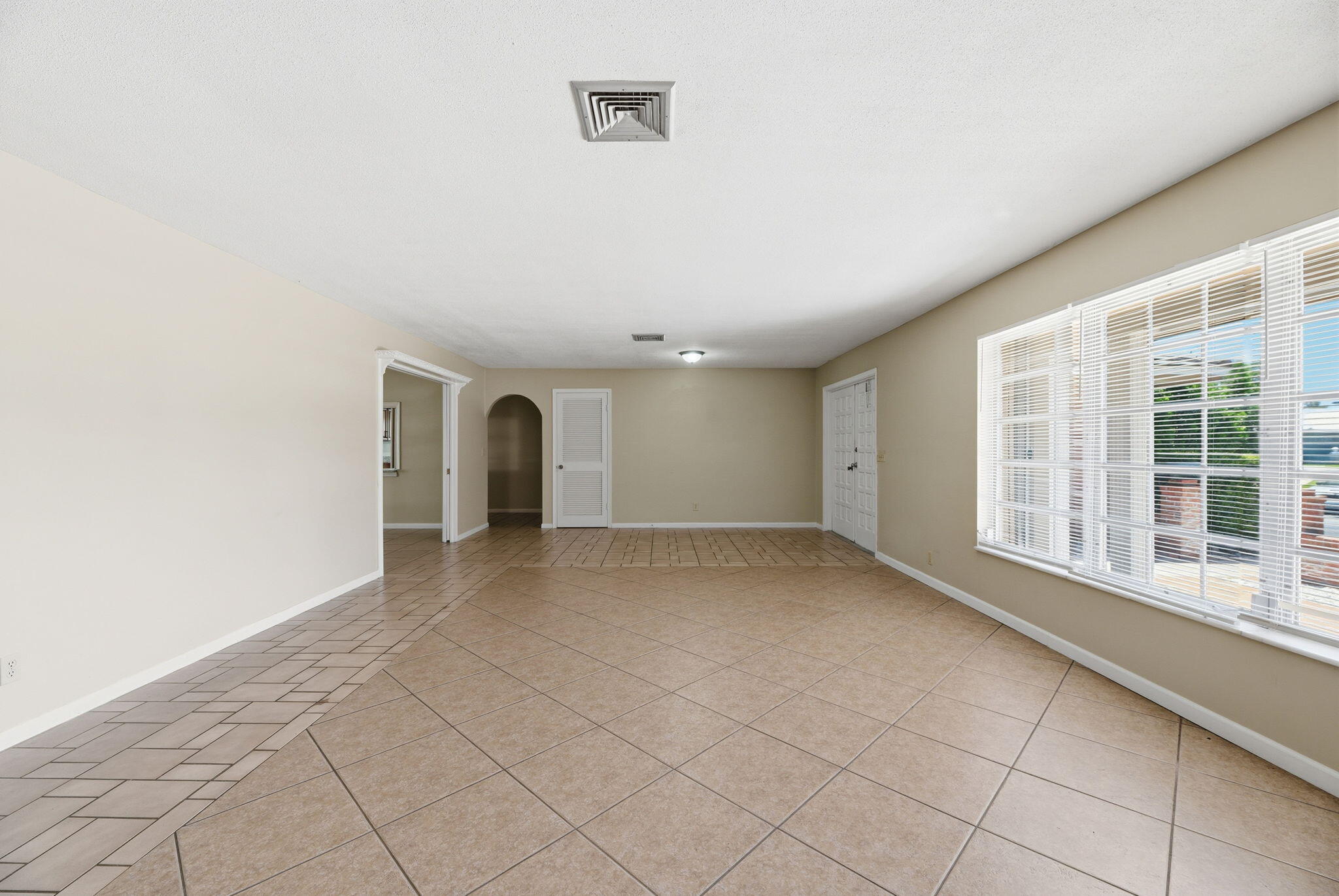 232 Gleneagles Drive