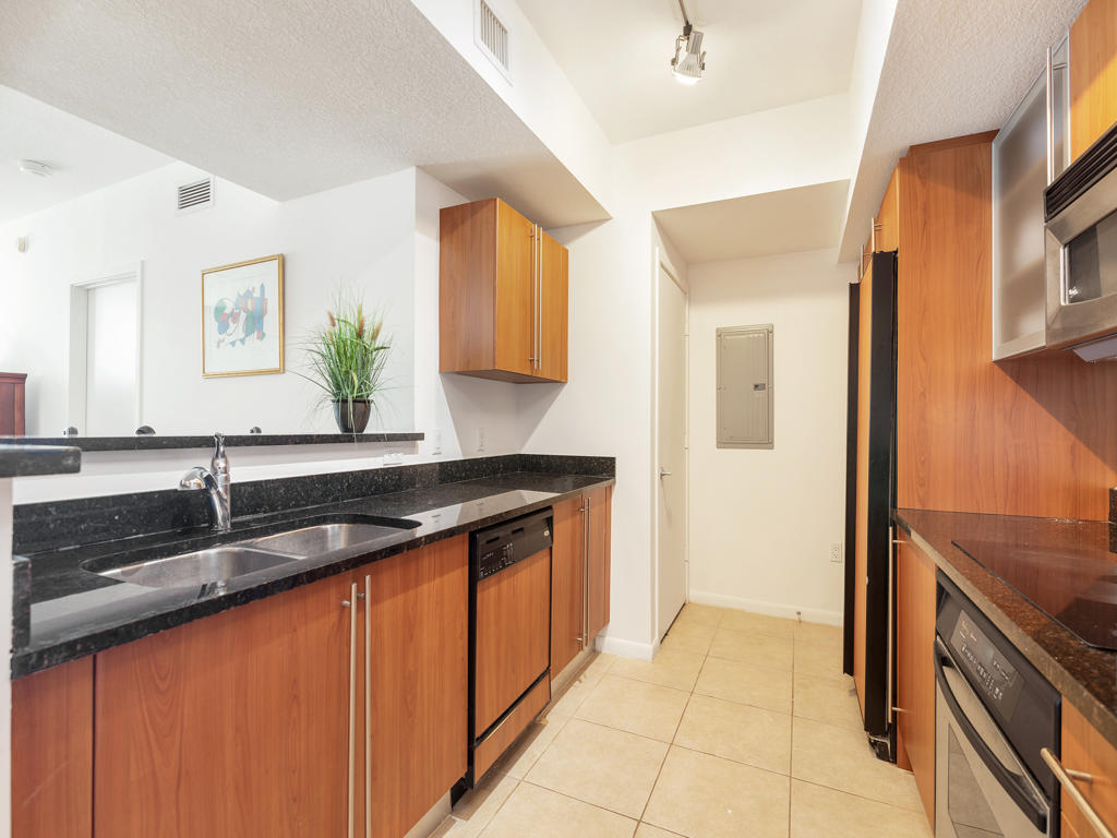 1551 N Flagler Drive 903