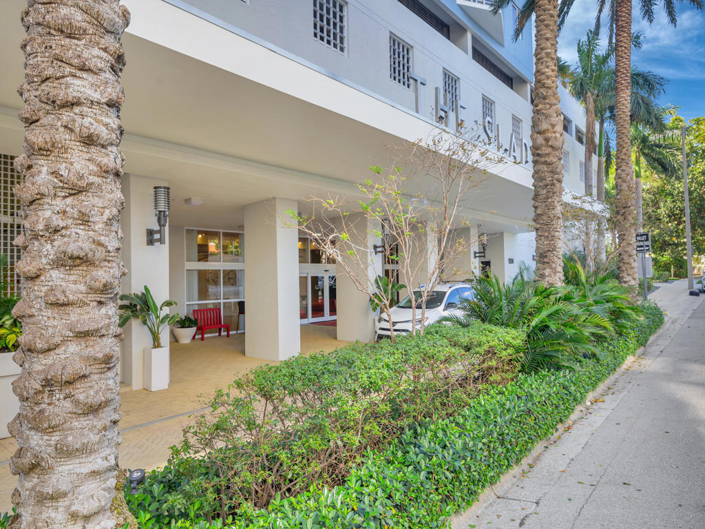 1551 N Flagler Drive 903