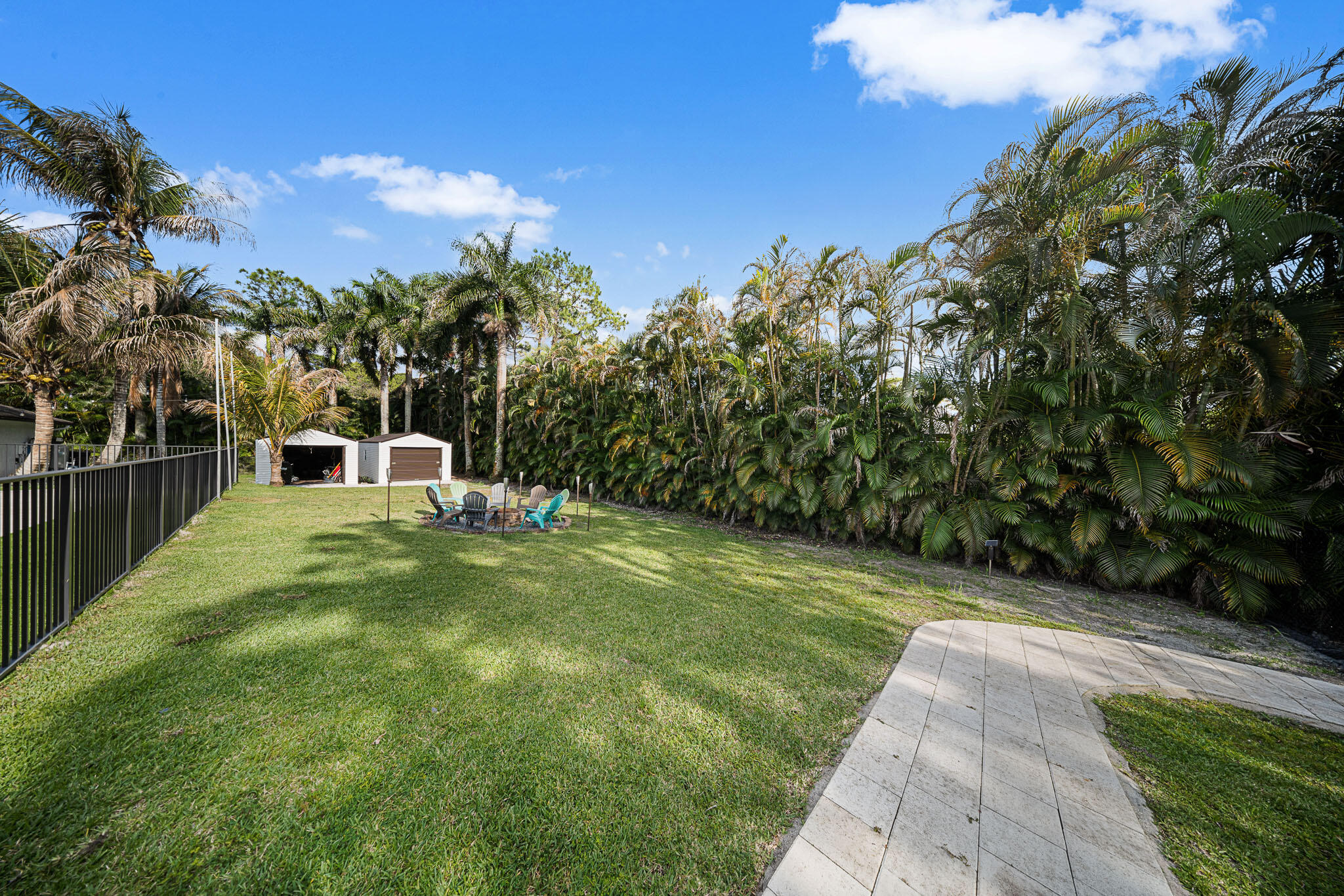 17148 78th Road N