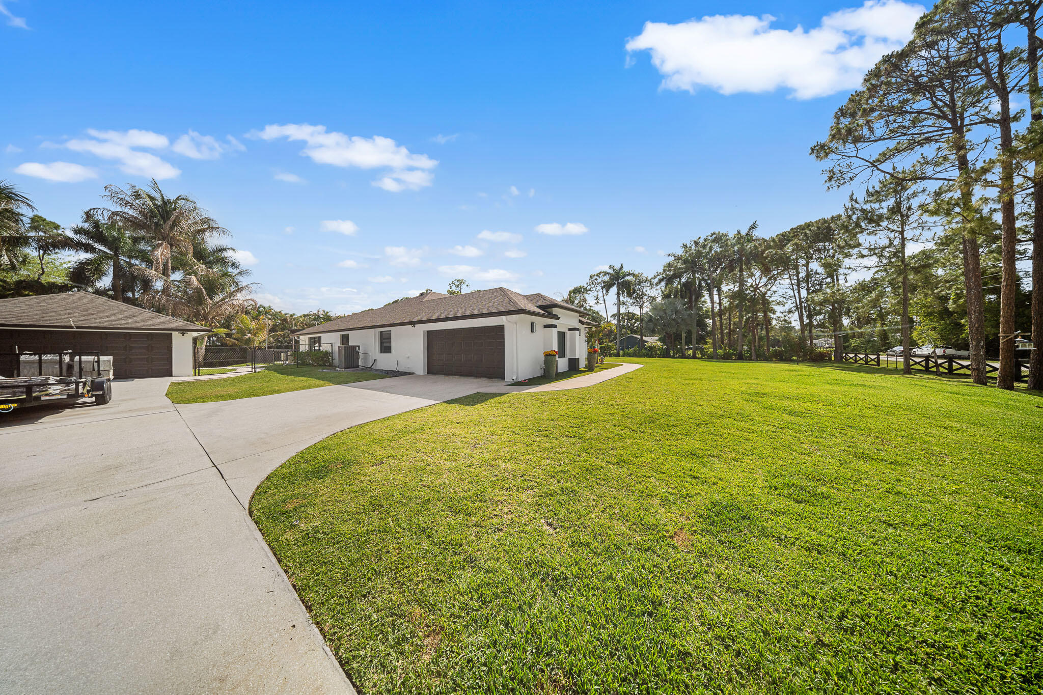 17148 78th Road N