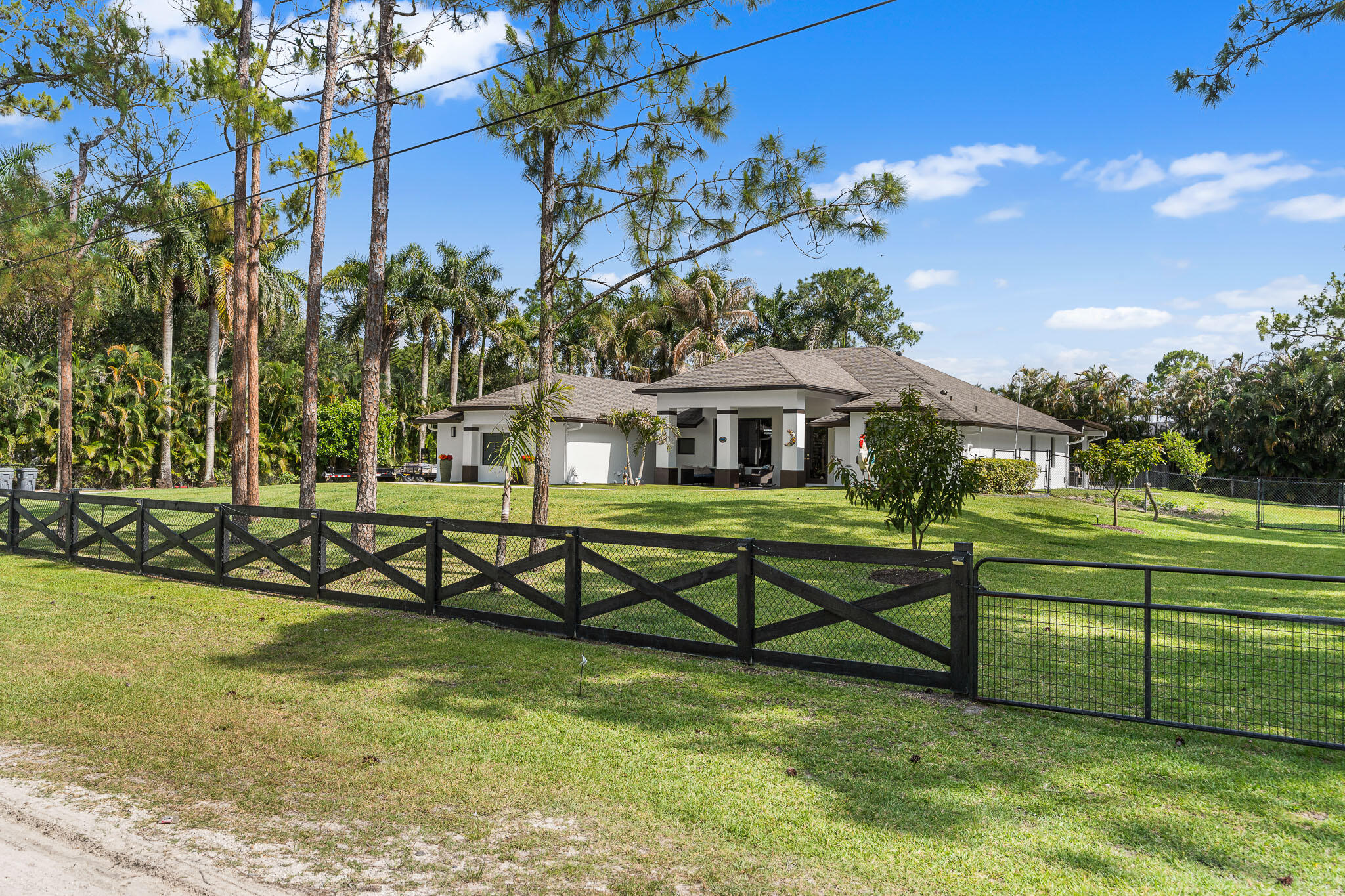 17148 78th Road N