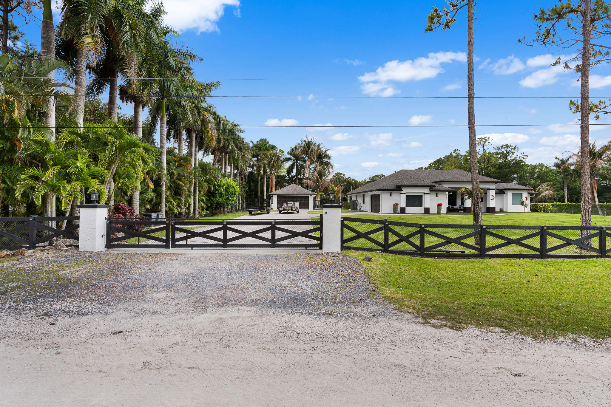 17148 78th Road N