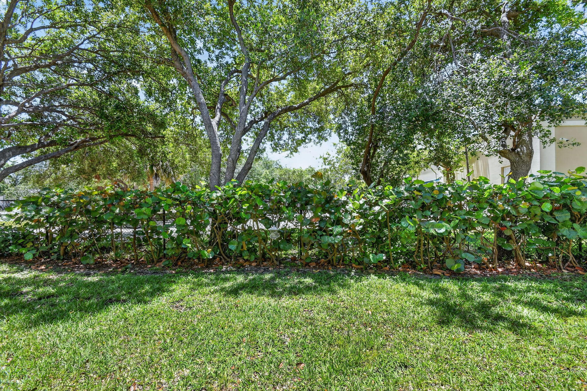 2806 S Evergreen Circle