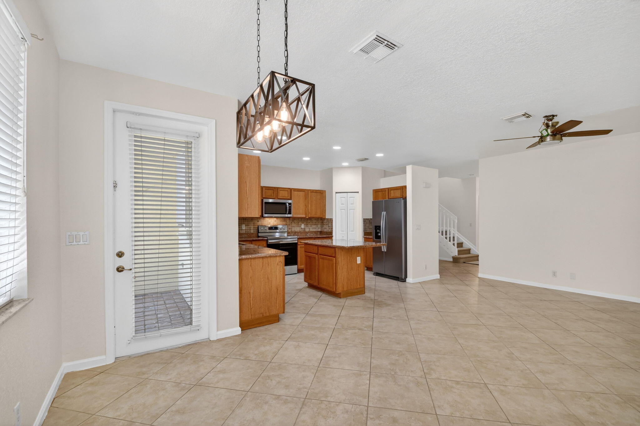 2806 S Evergreen Circle