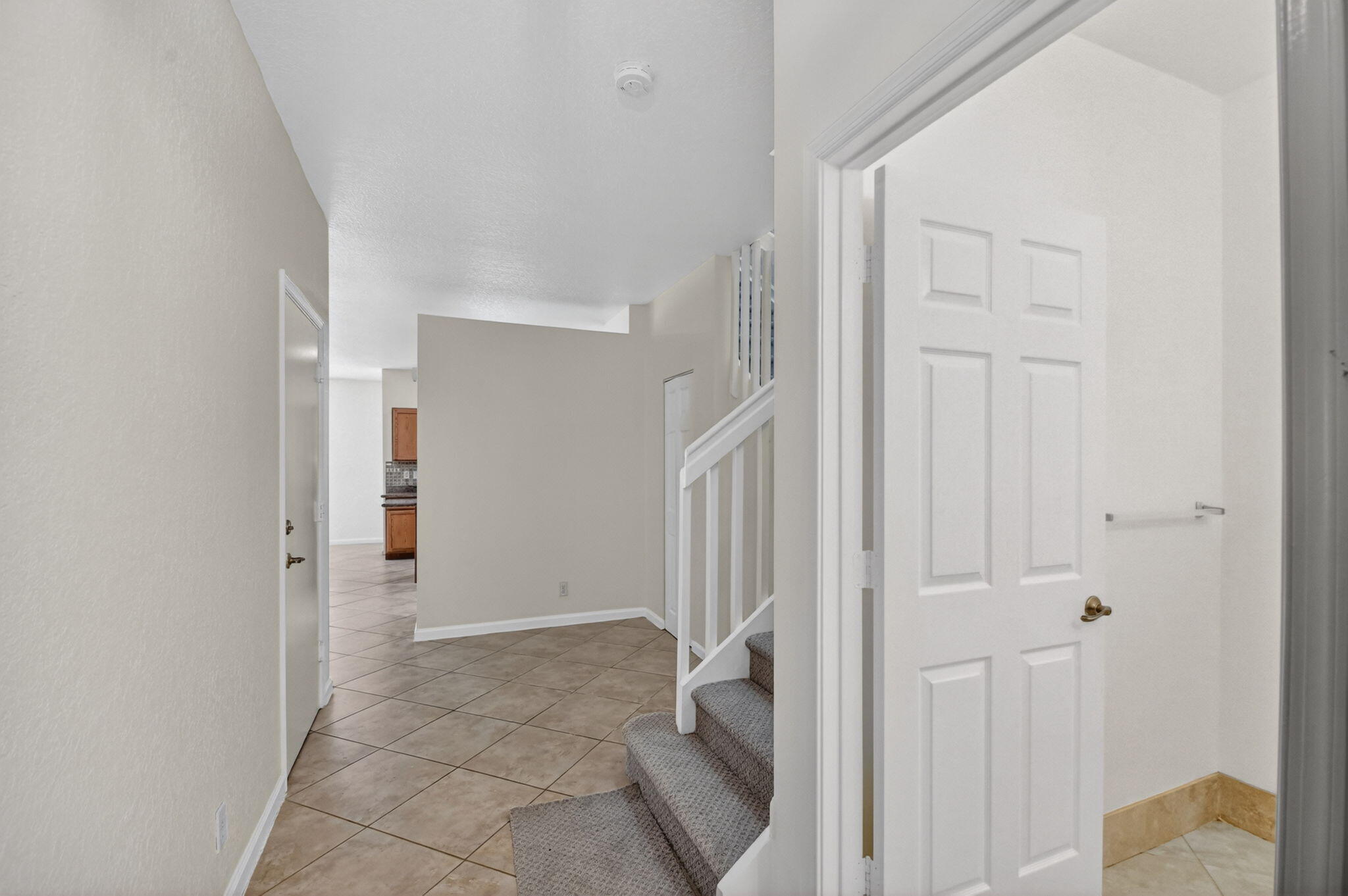 2806 S Evergreen Circle