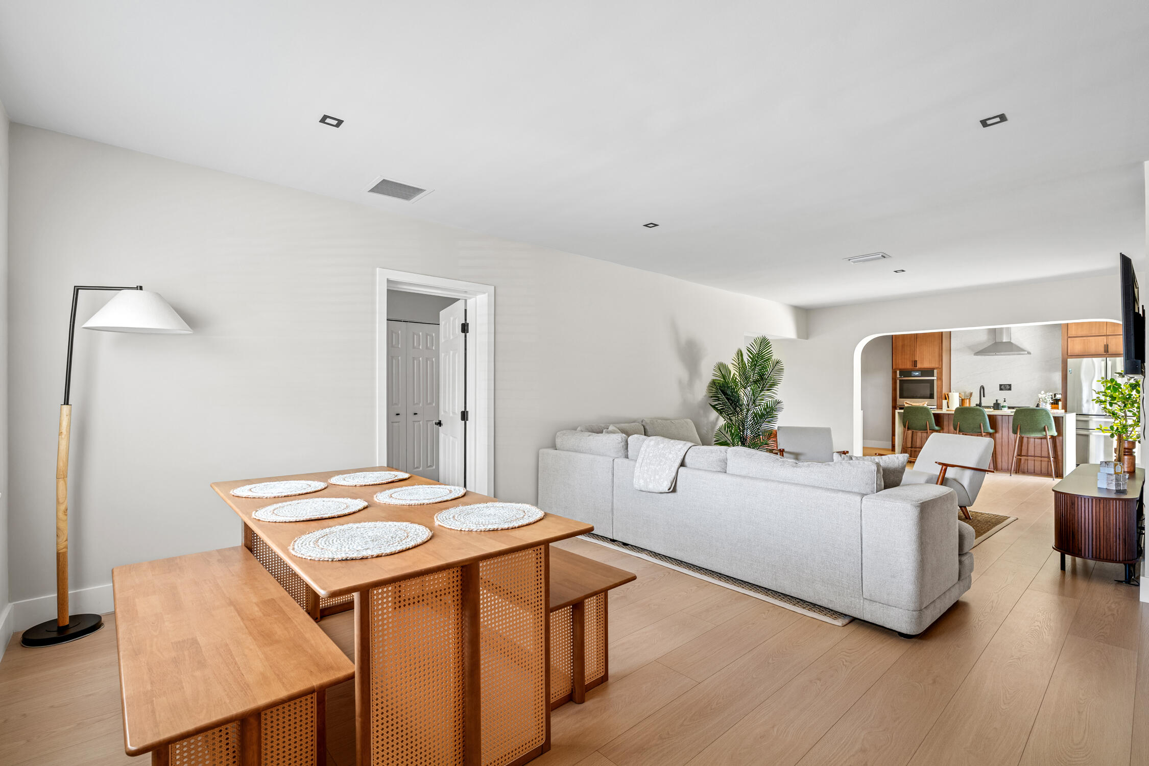 275 NE 16th Street