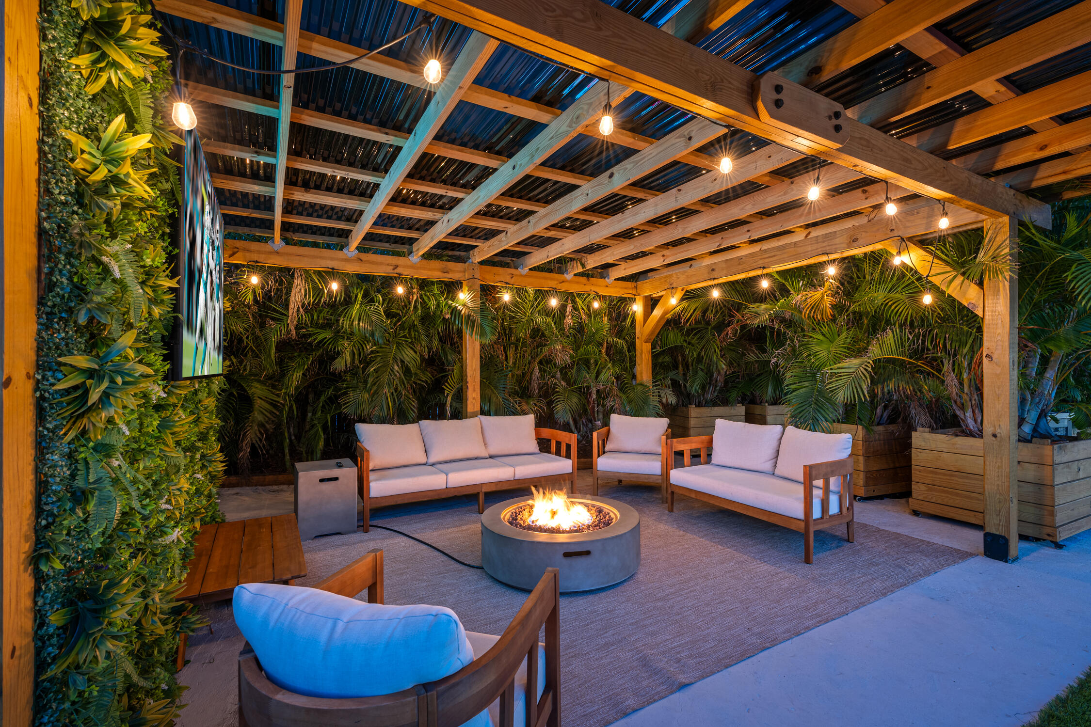 275 NE 16th Street