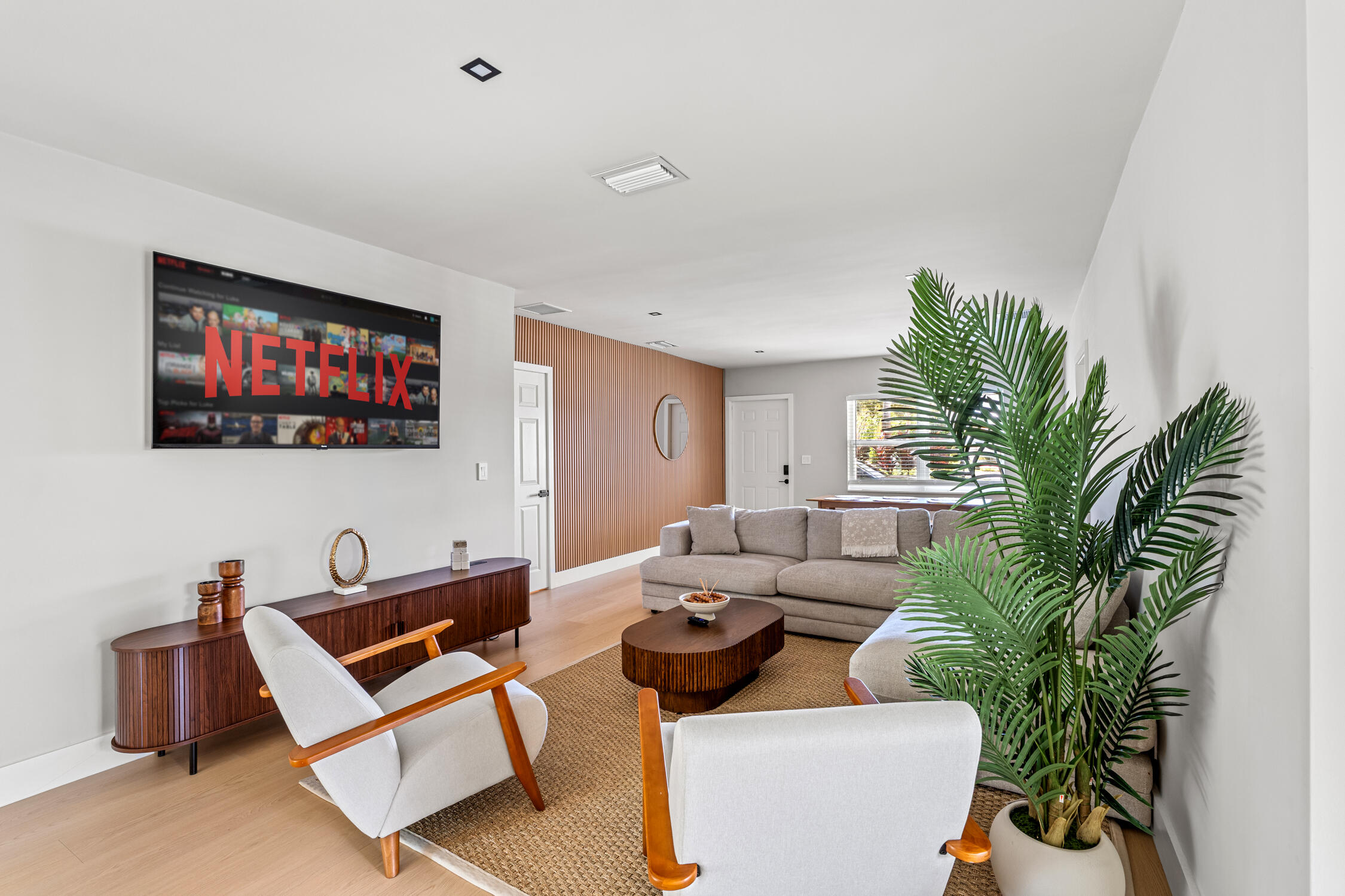 275 NE 16th Street