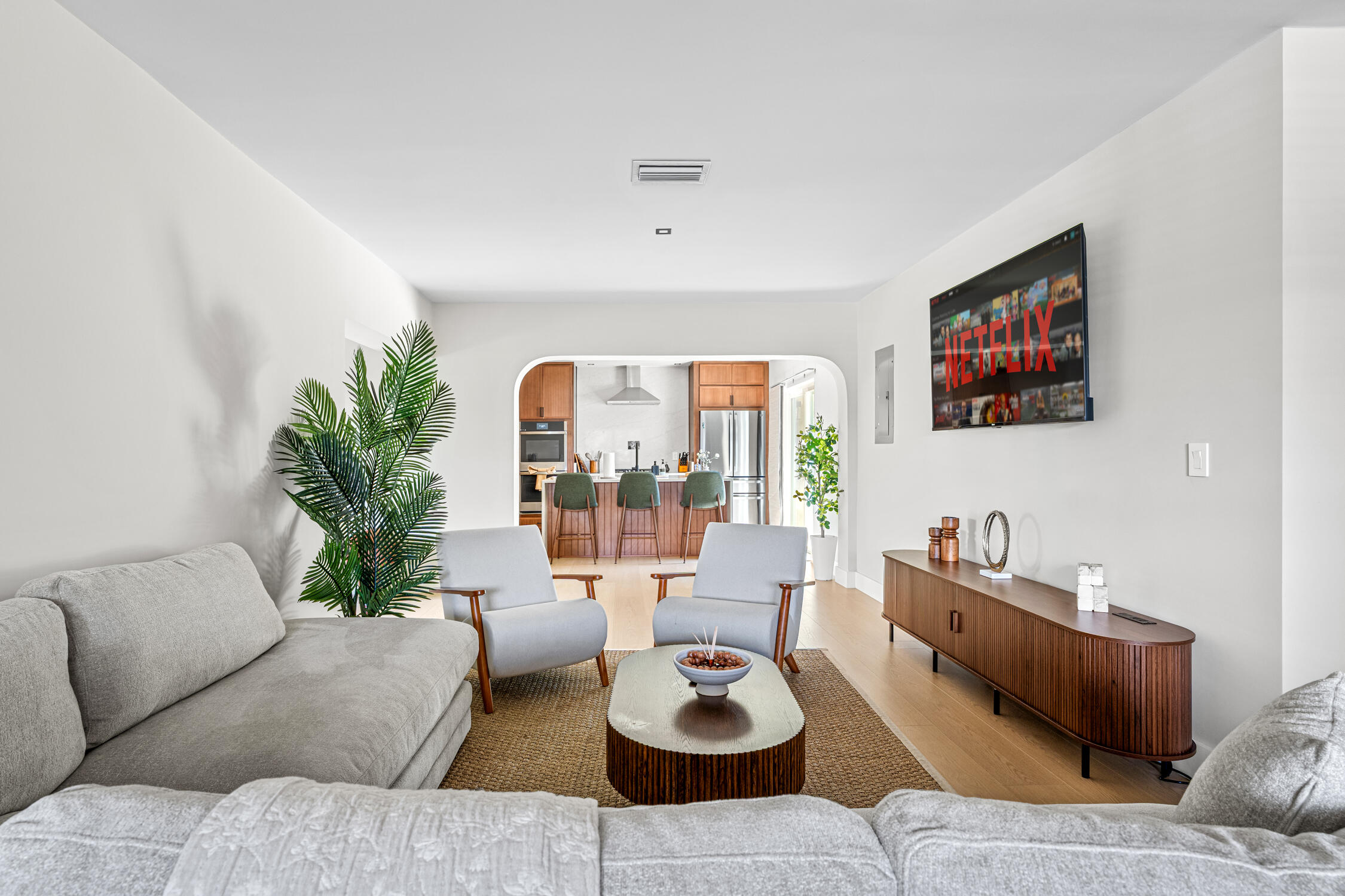 275 NE 16th Street