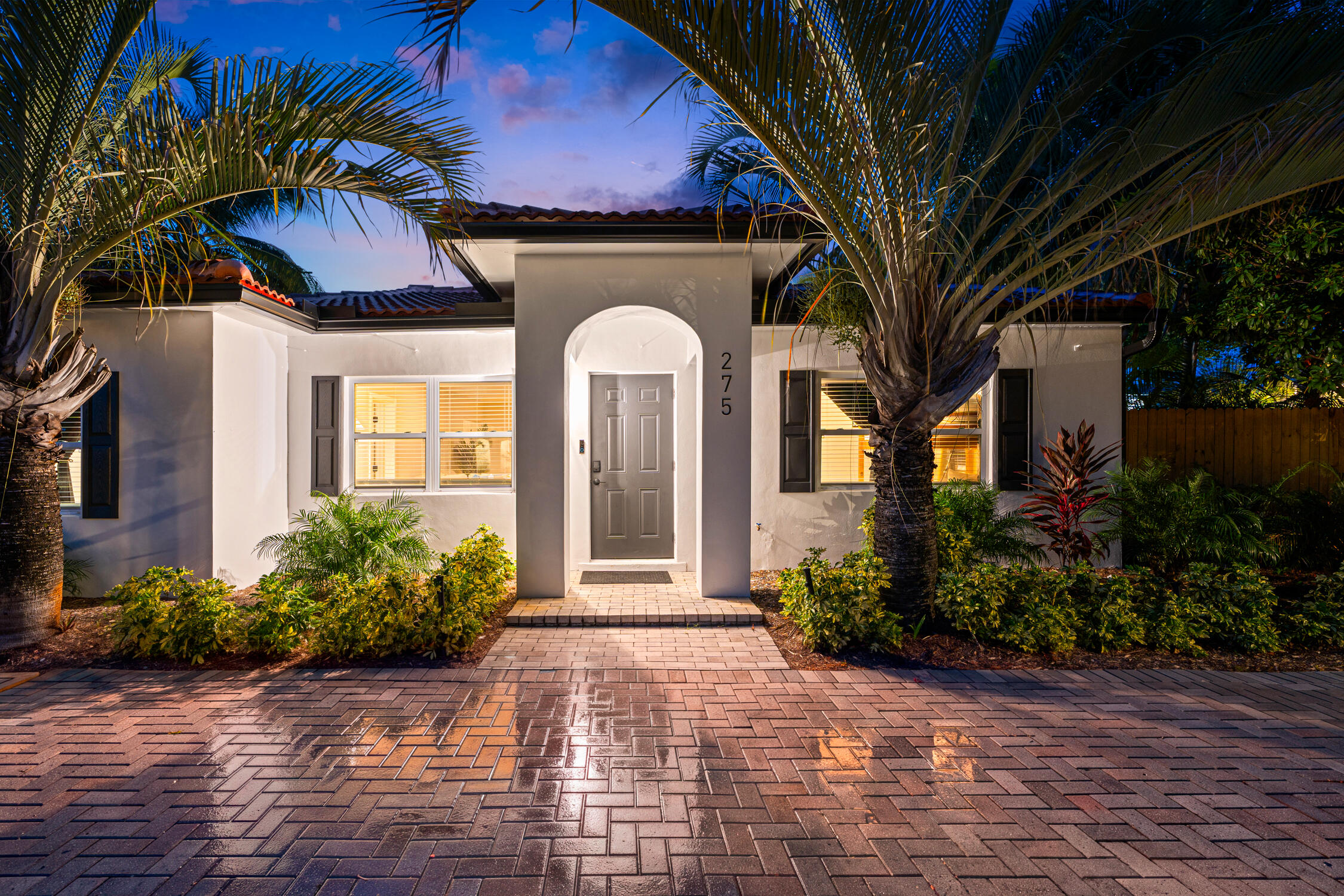 275 NE 16th Street