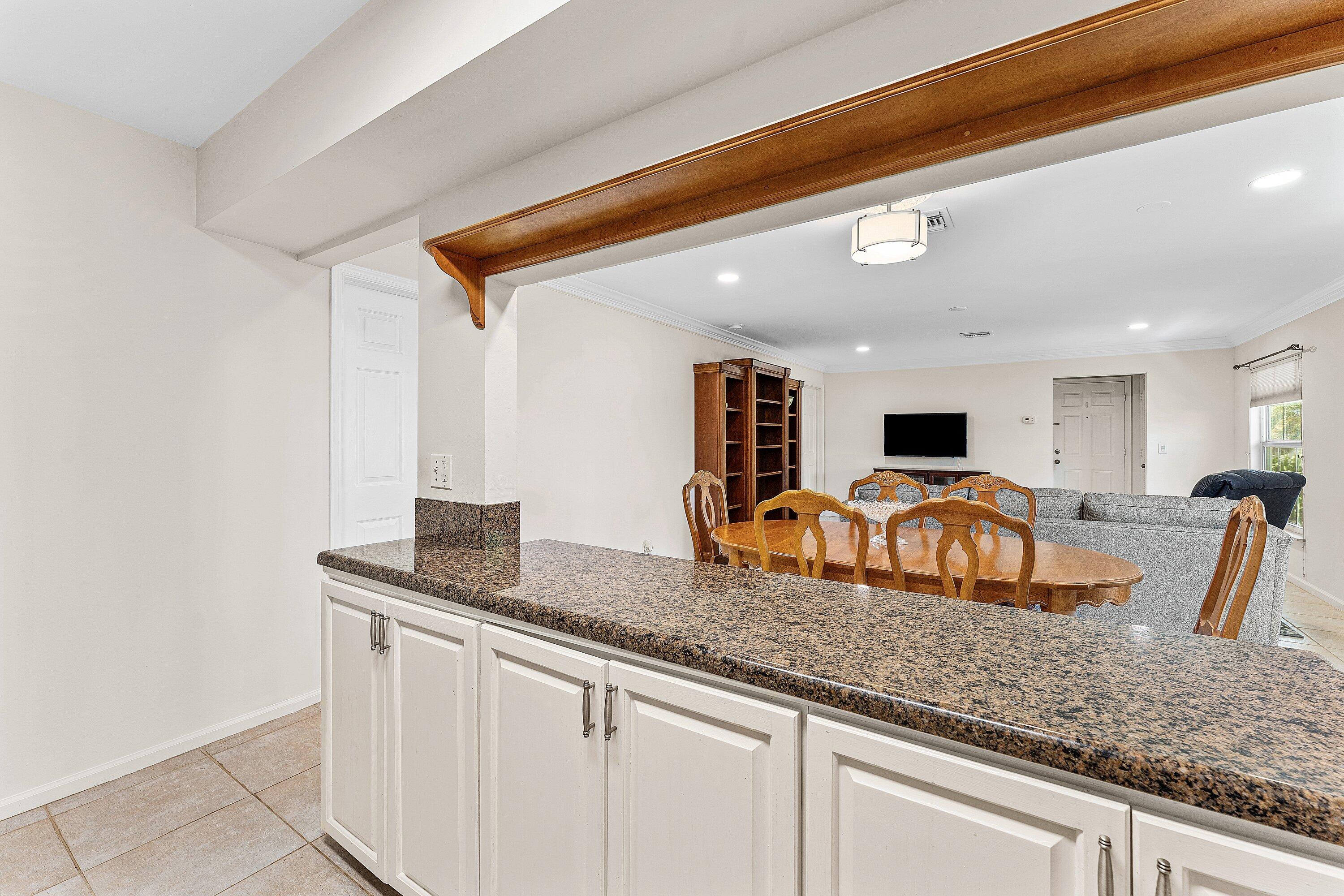 99 Seabreeze Avenue 2