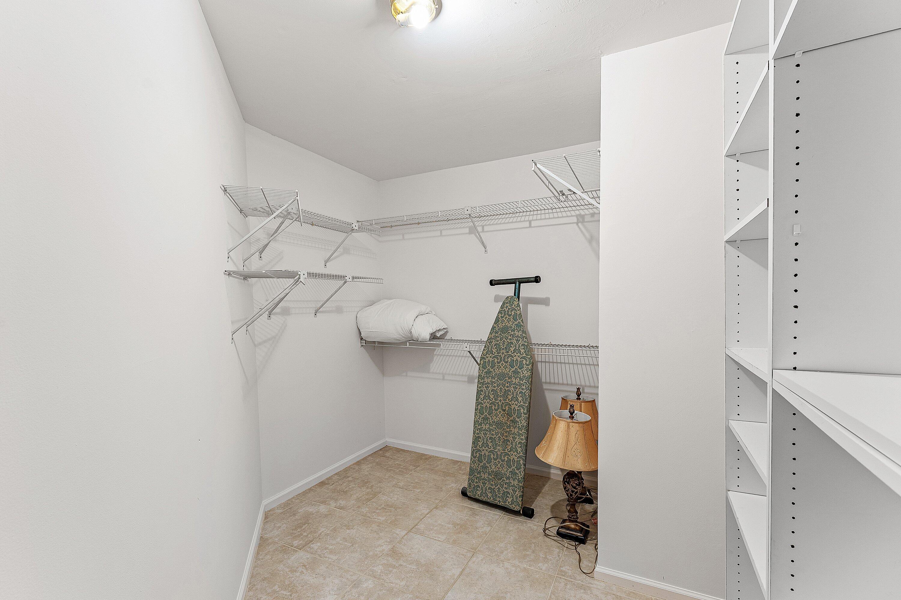 99 Seabreeze Avenue 2