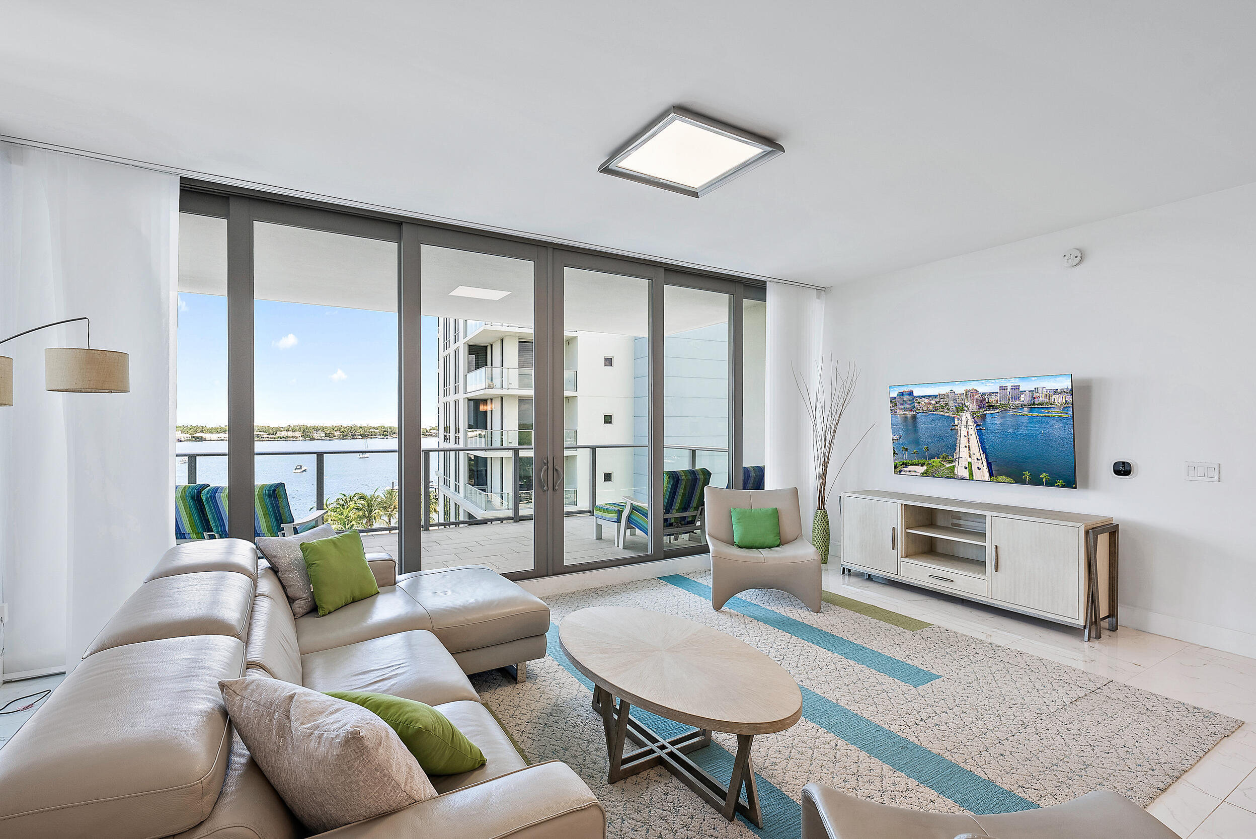 1 Water Club Way 704