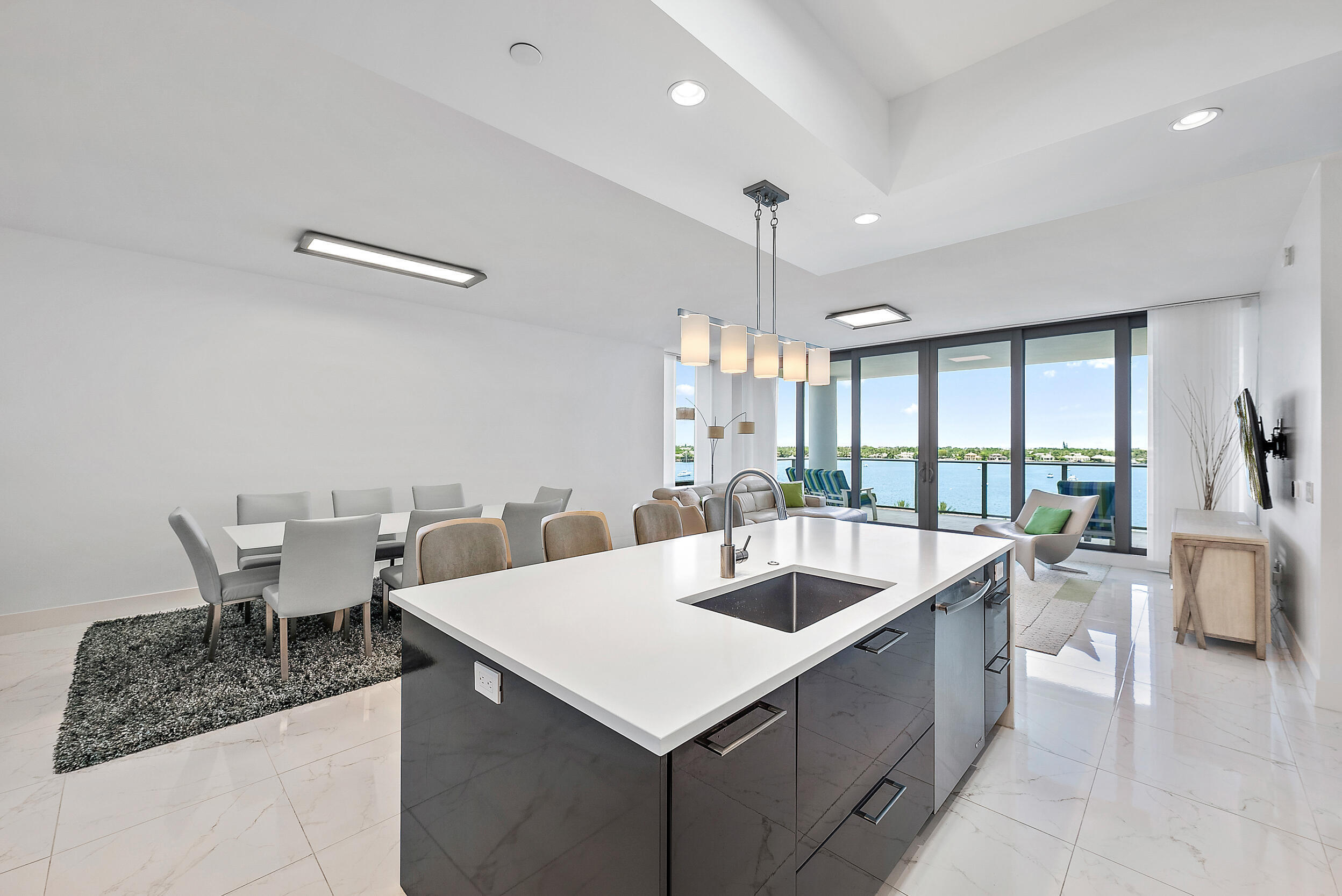 1 Water Club Way 704