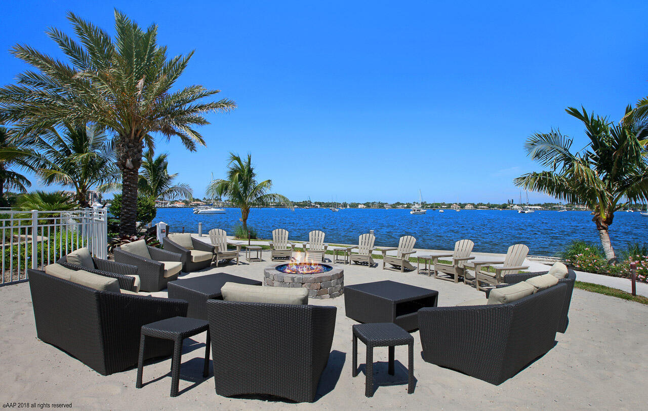 1 Water Club Way 704