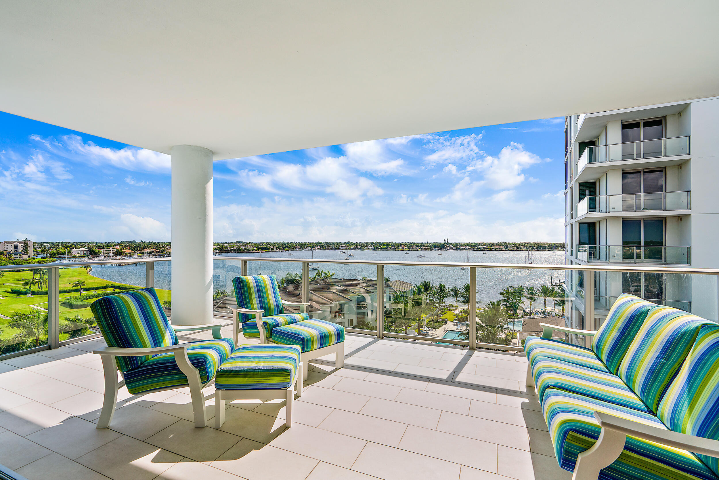 1 Water Club Way 704