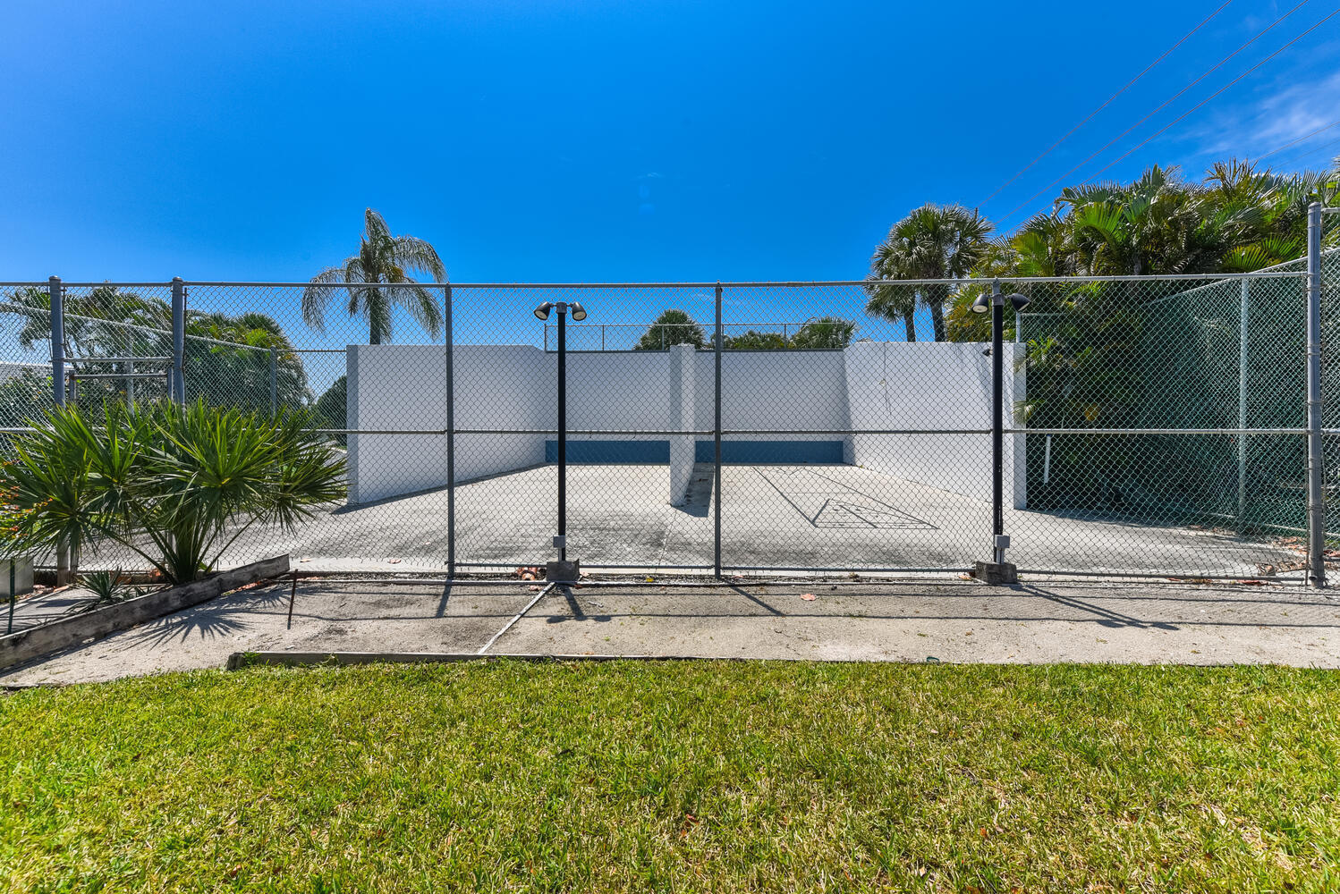 209 Ocean Dunes Circle