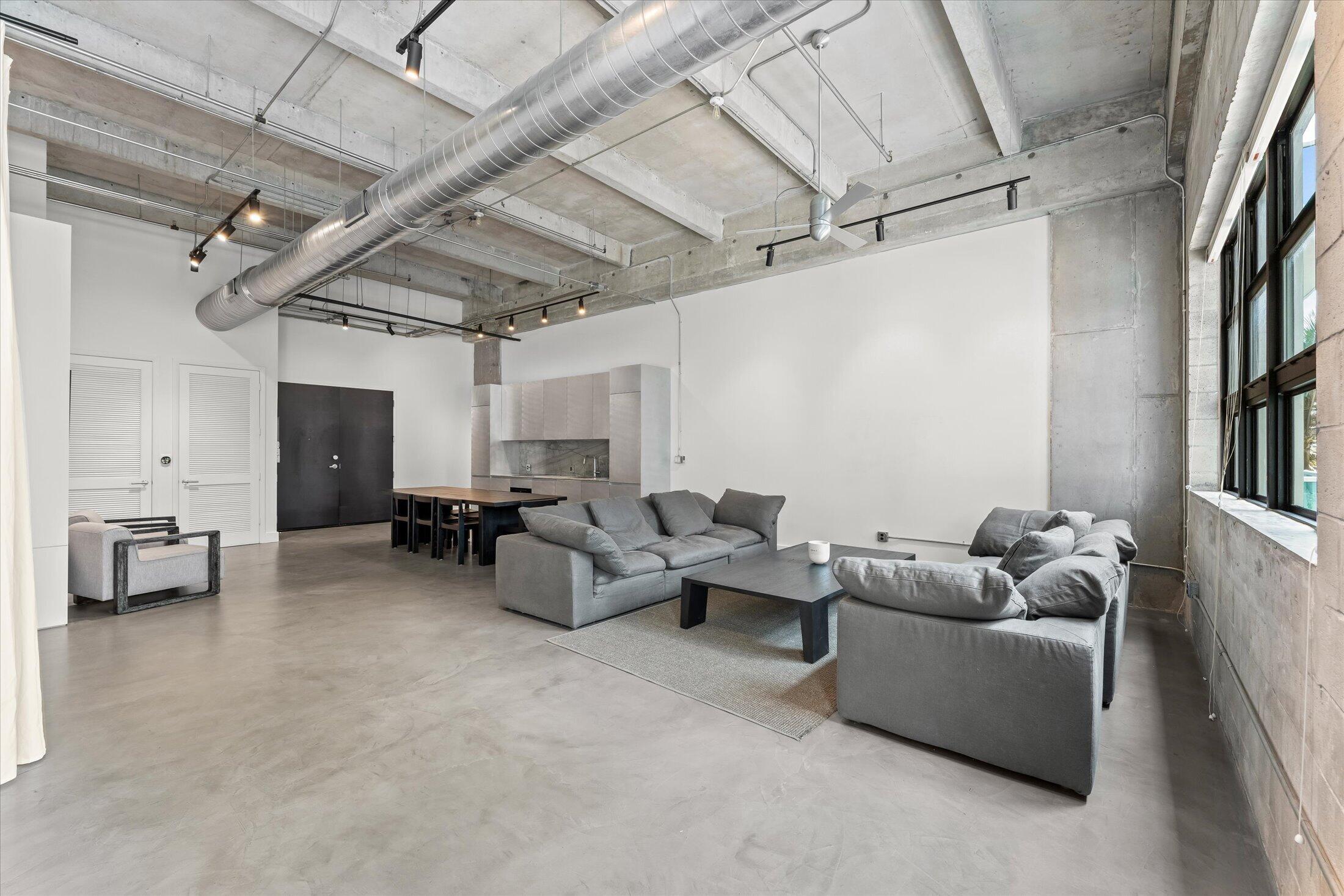 1749 NE Miami Court Unit: 316