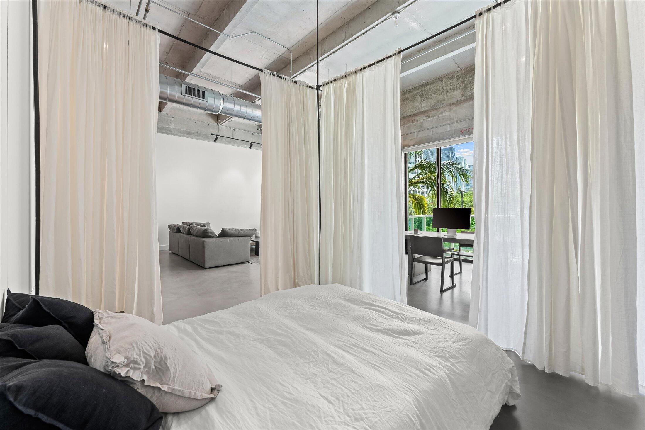 1749 NE Miami Court Unit: 316