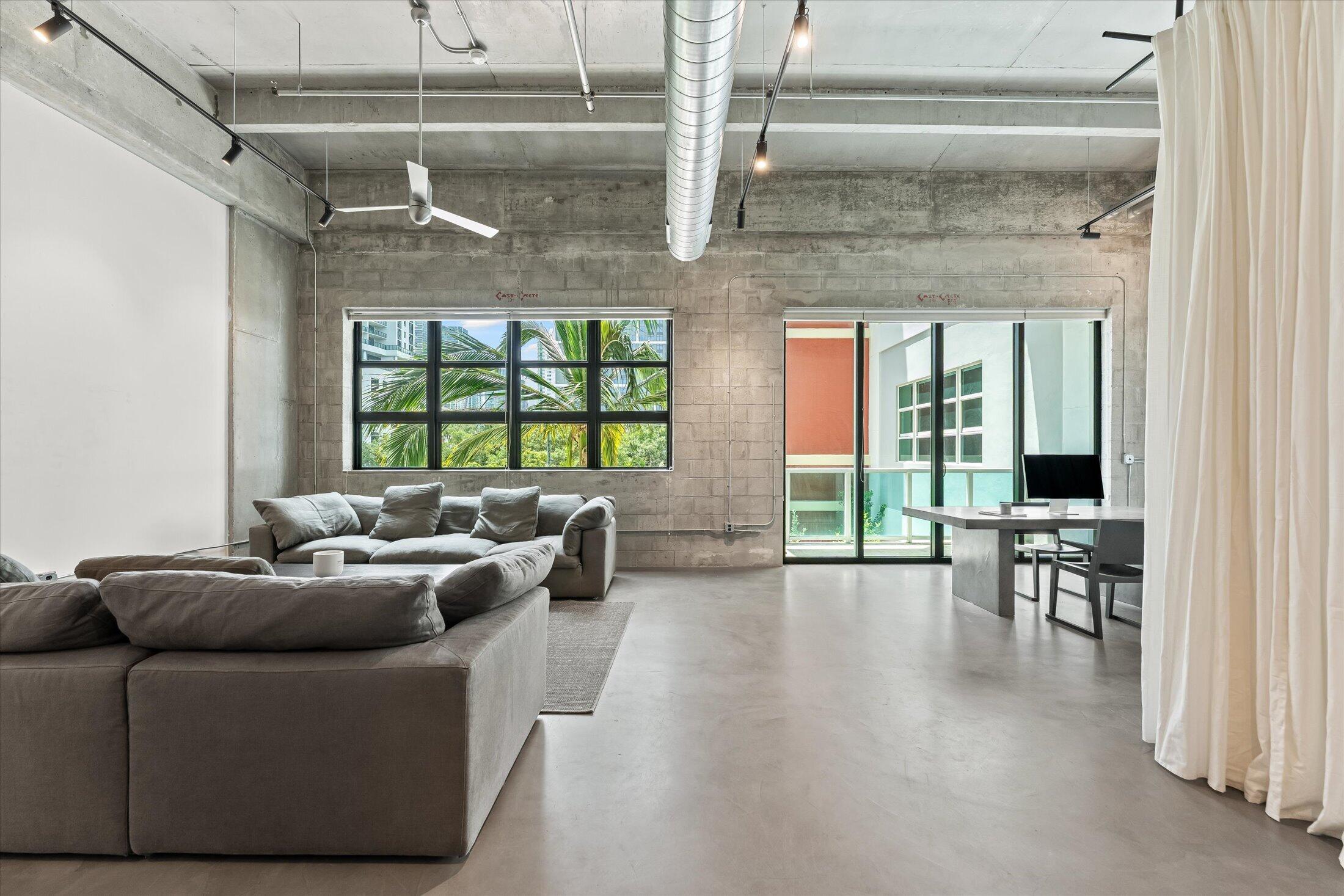 1749 NE Miami Court Unit: 316