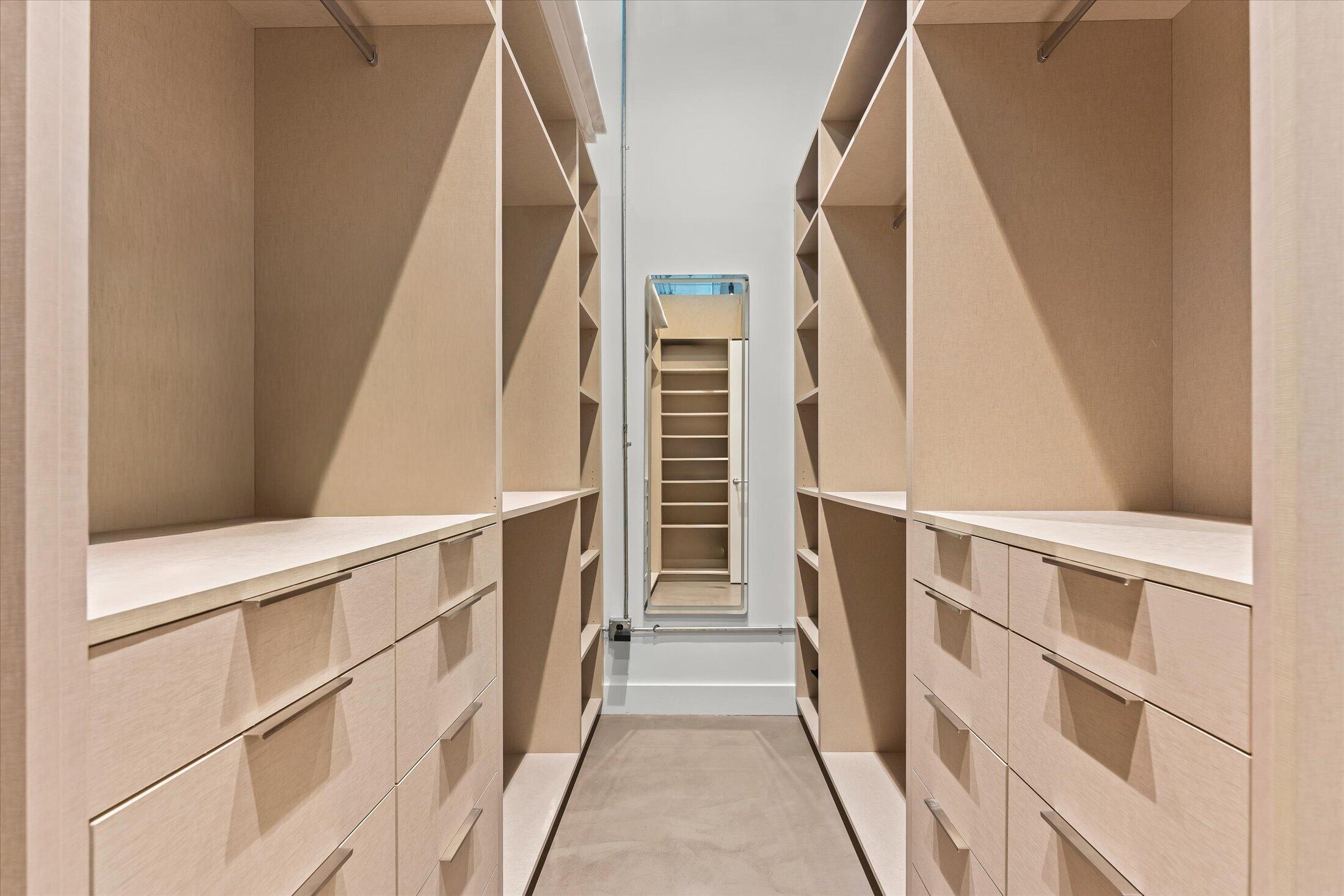 1749 NE Miami Court Unit: 316
