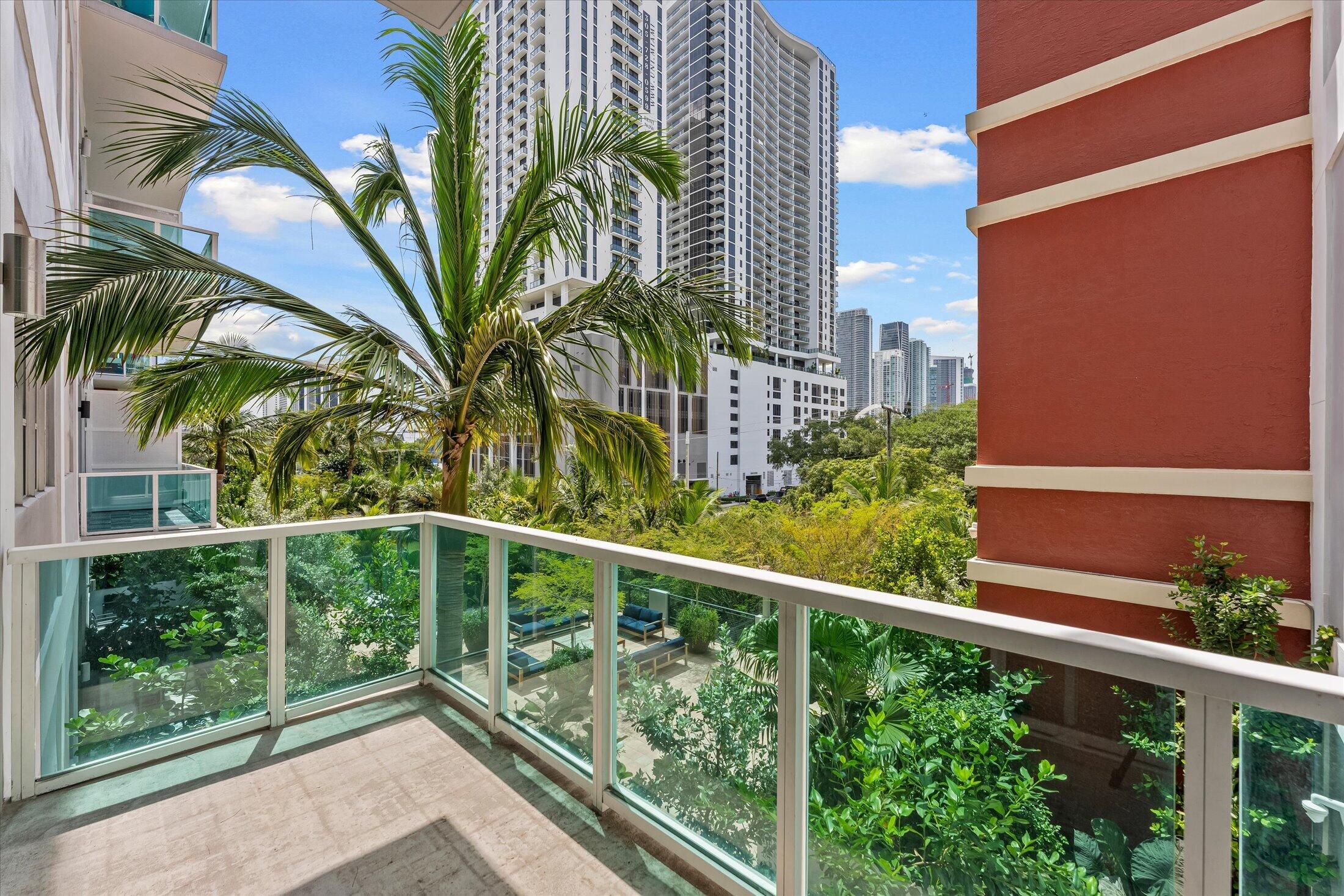 1749 NE Miami Court Unit: 316