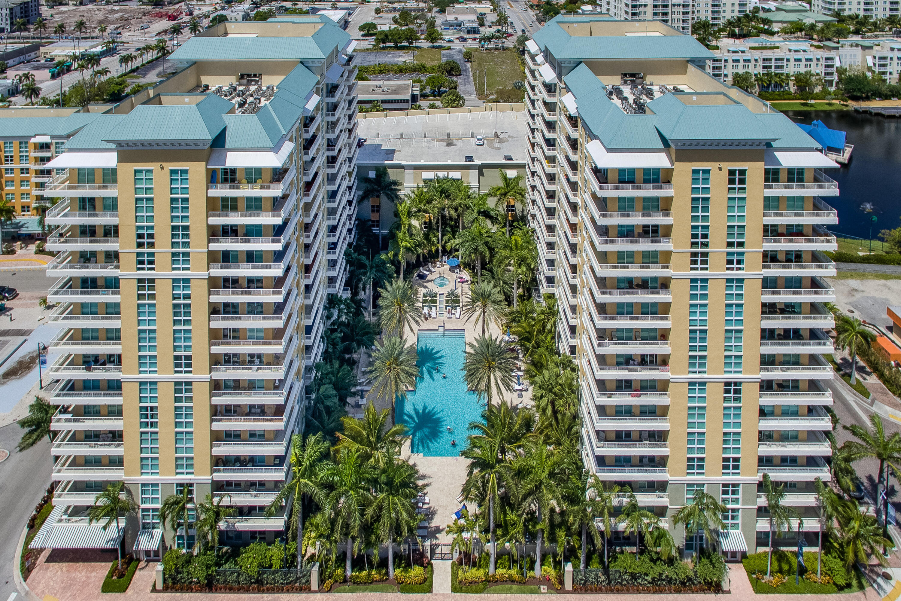 700 E Boynton Beach Boulevard Unit: 202