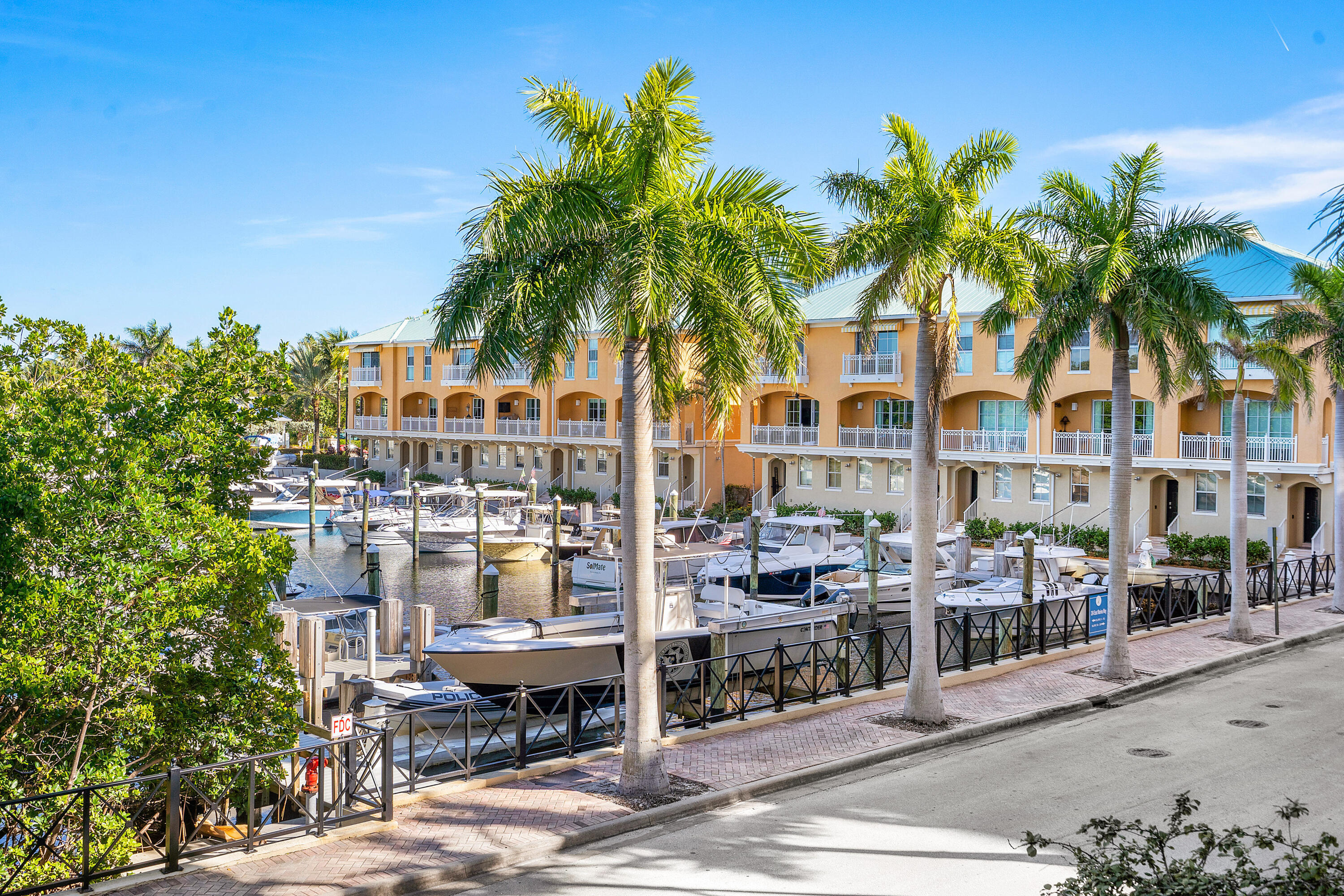700 E Boynton Beach Boulevard Unit: 202