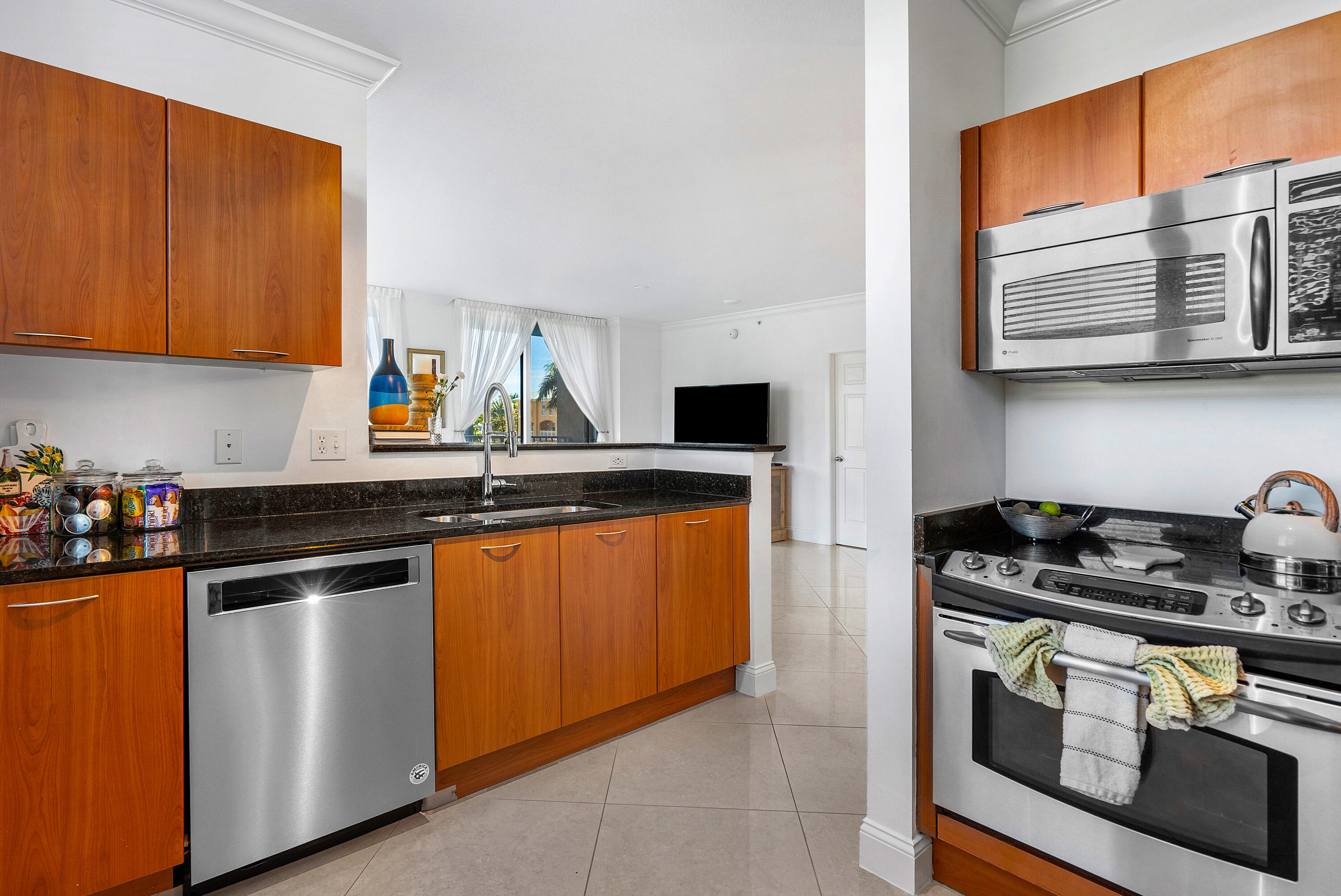 700 E Boynton Beach Boulevard Unit: 202