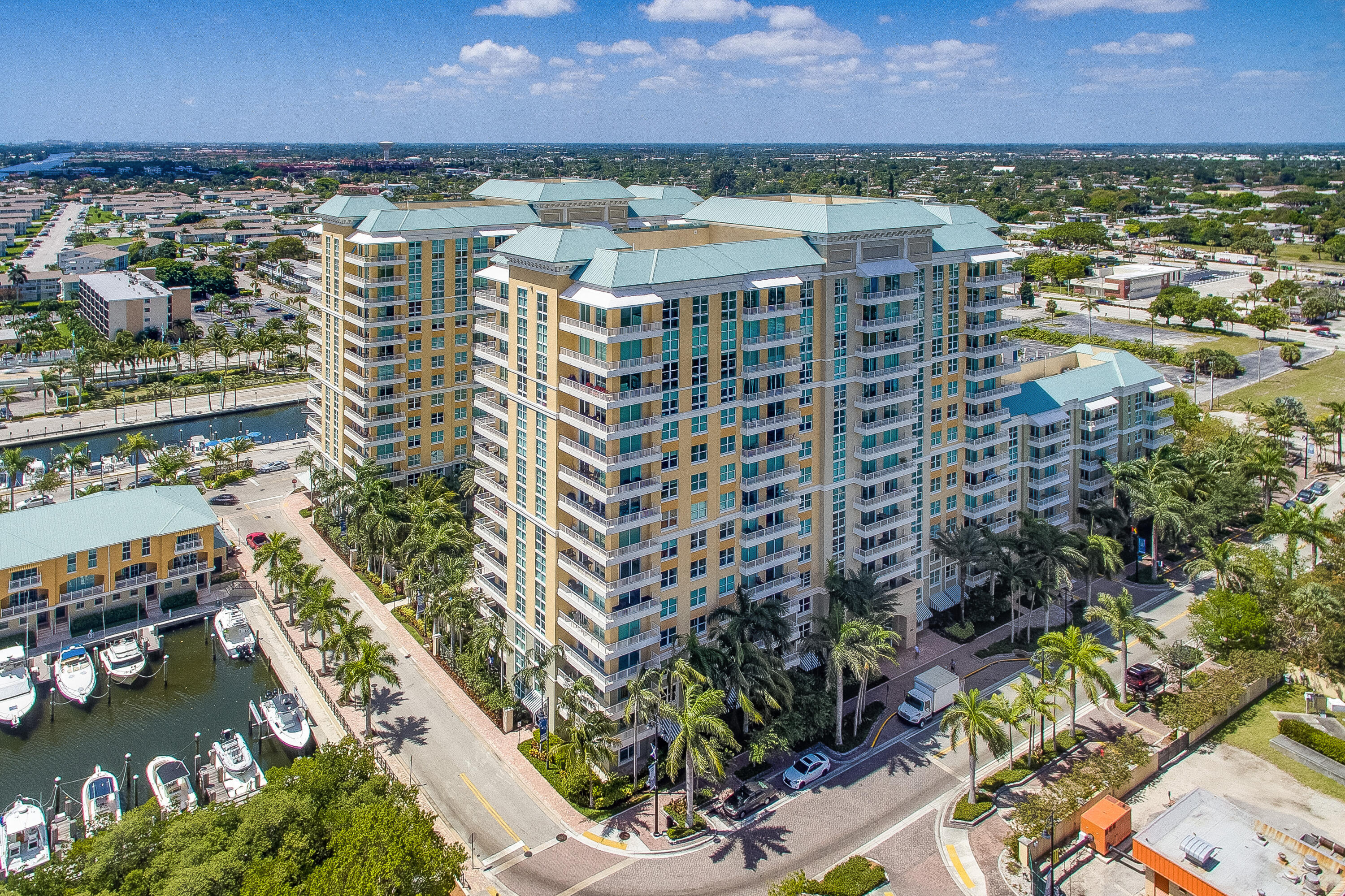 700 E Boynton Beach Boulevard Unit: 202