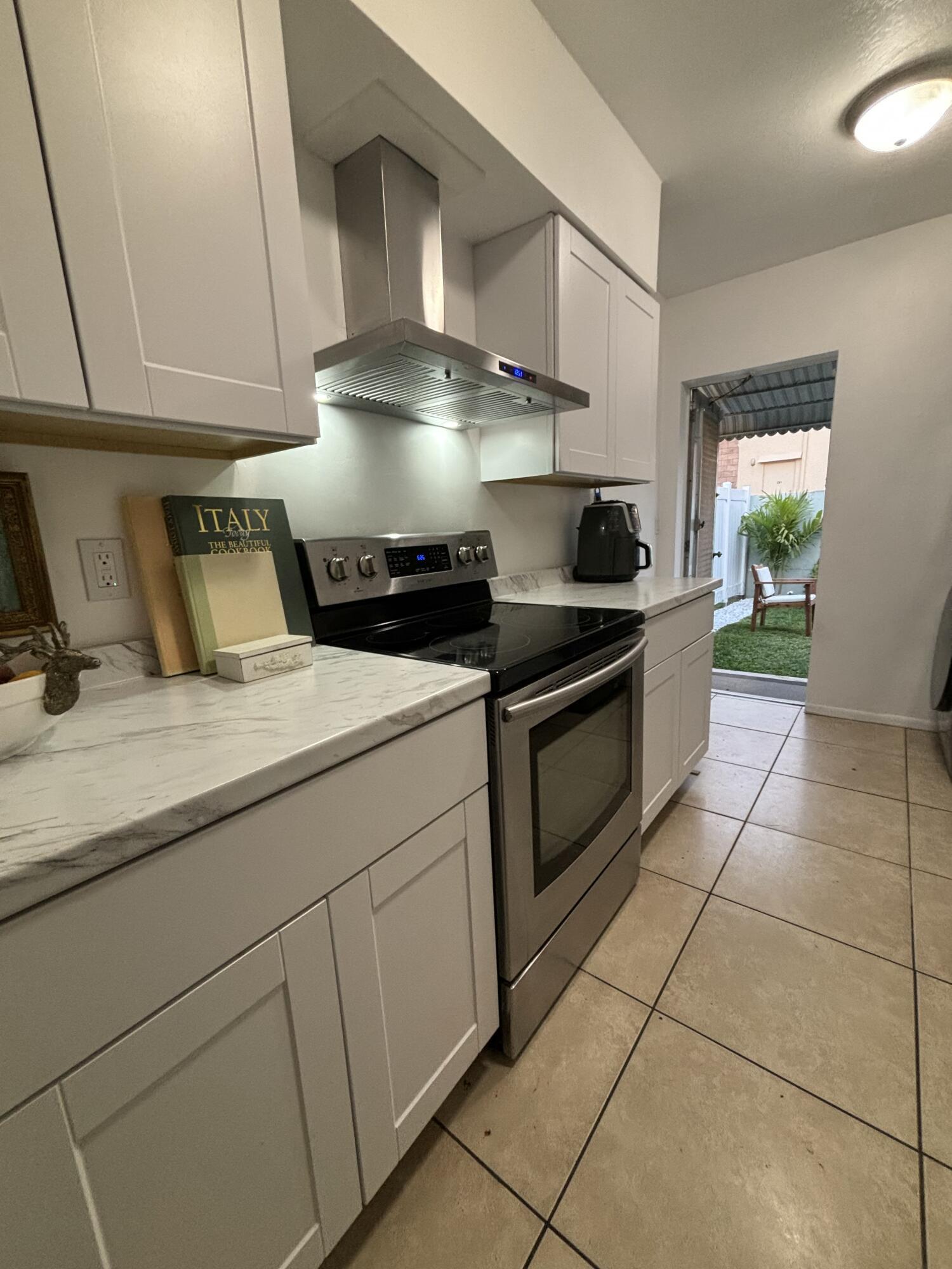 262 SE 9th Avenue 1-4