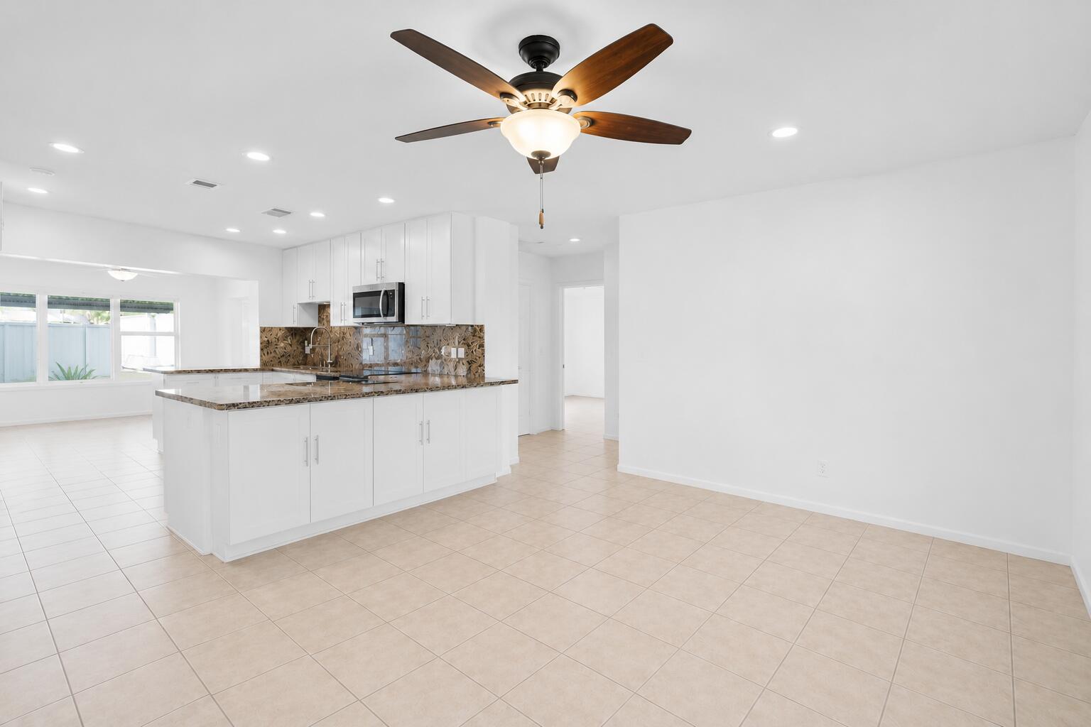 262 SW 8th Street