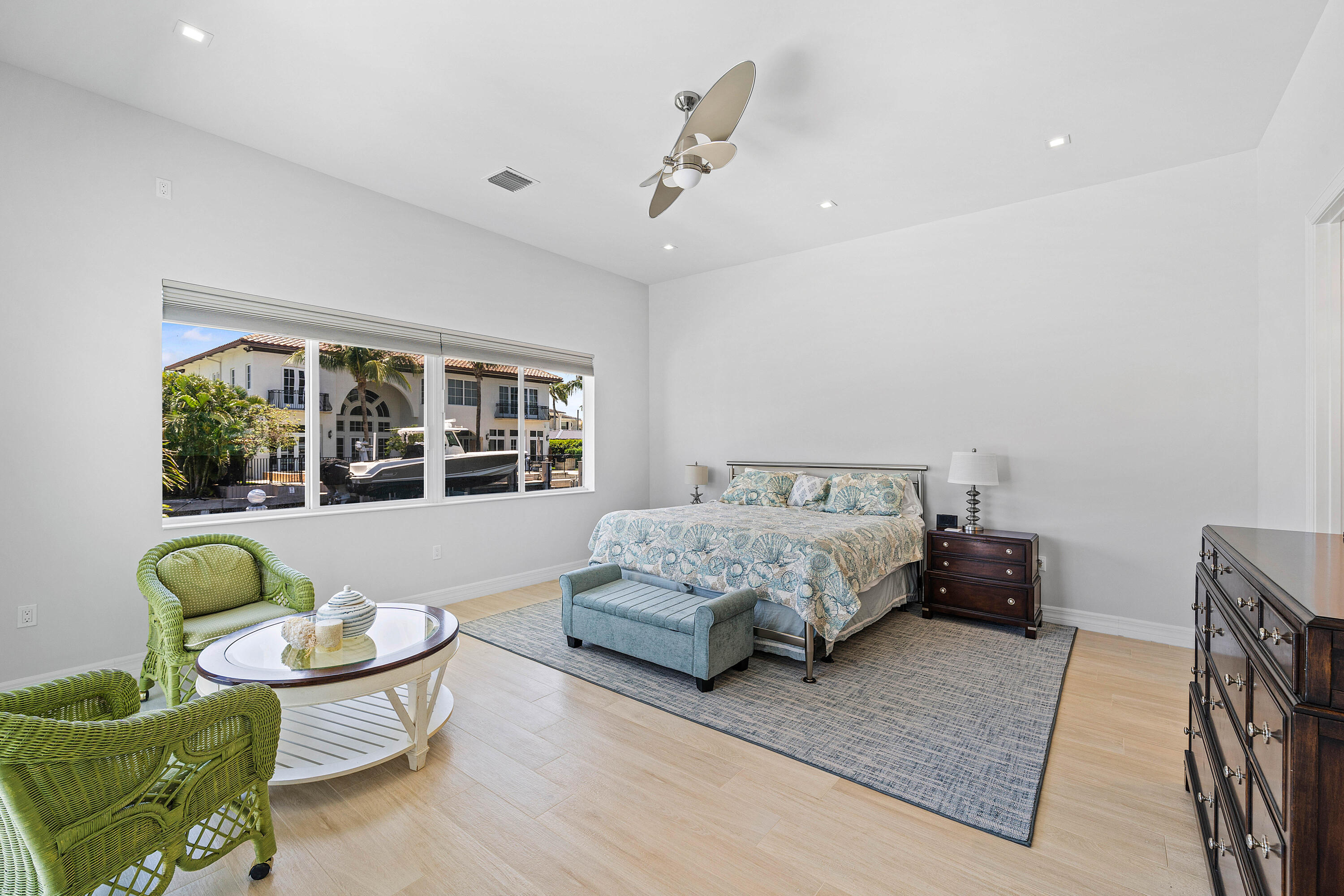 830 NE 72nd Street