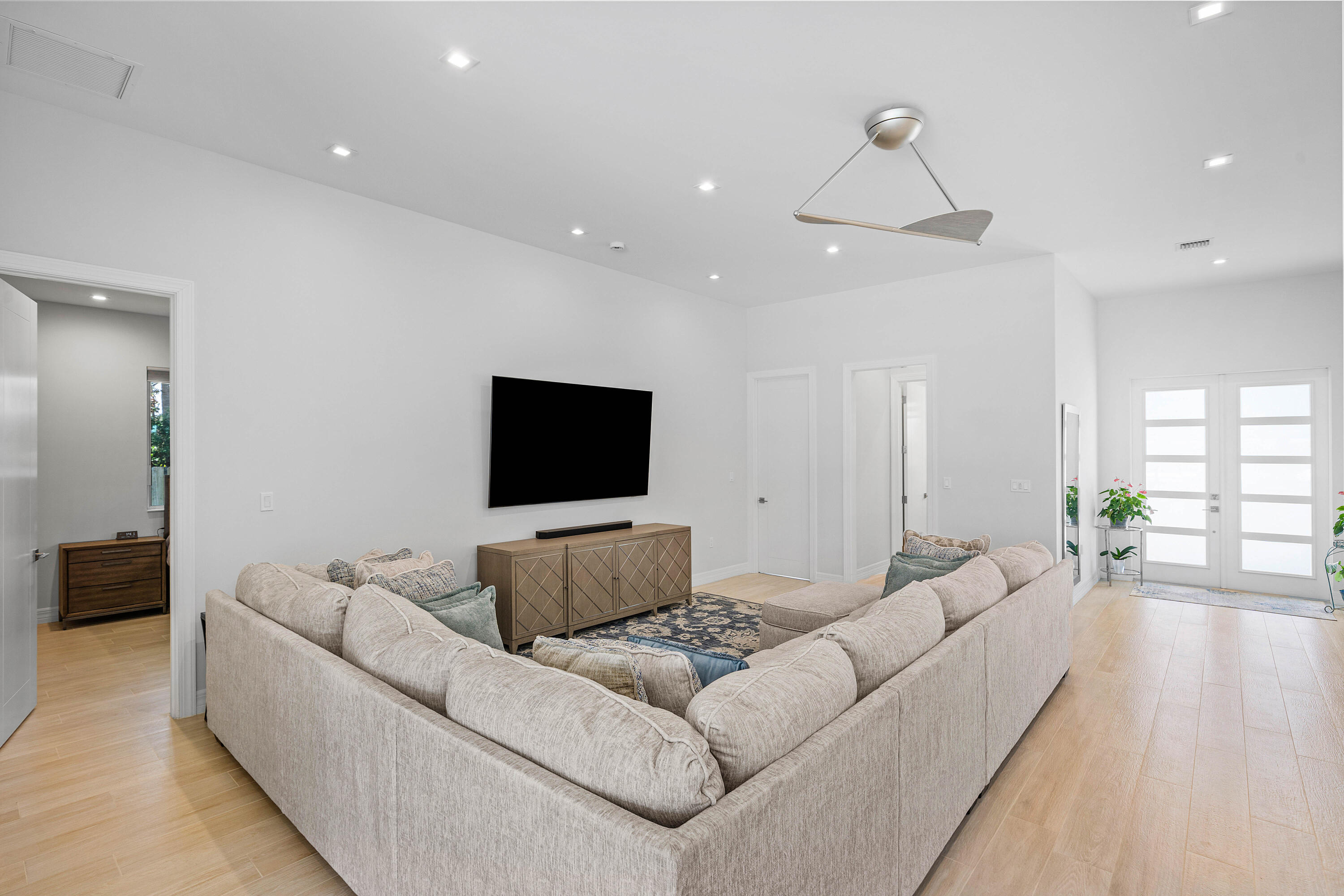 830 NE 72nd Street