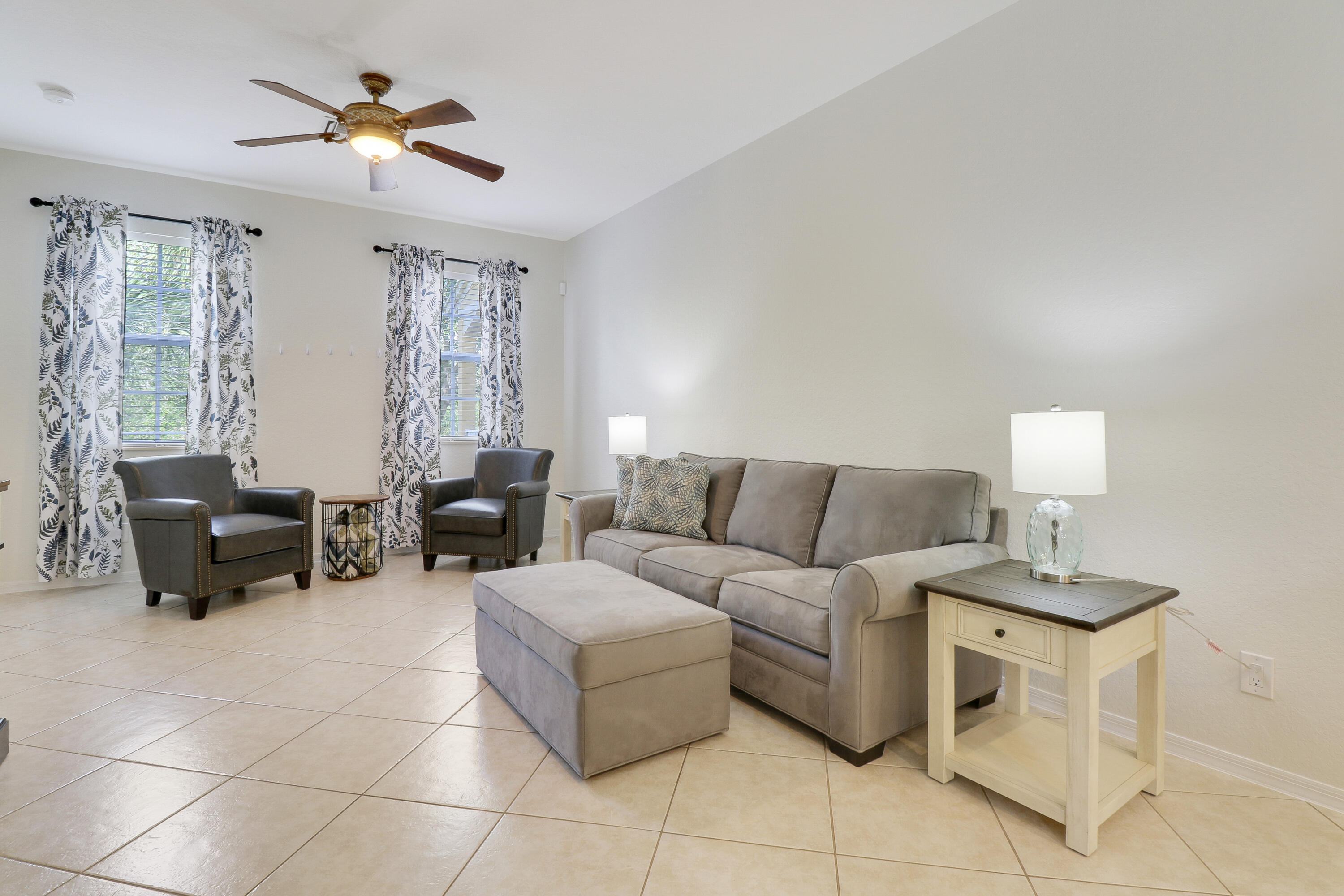 123 E Thatch Palm Circle