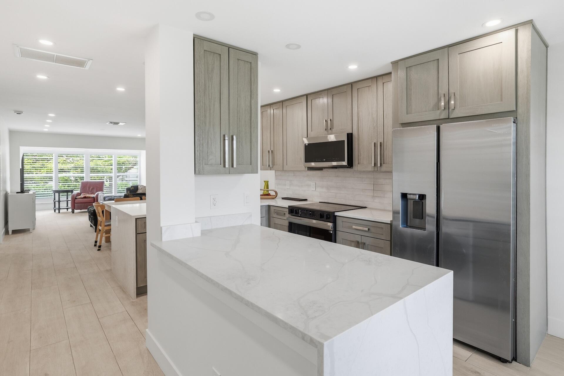 1011 Flame Vine Avenue 203