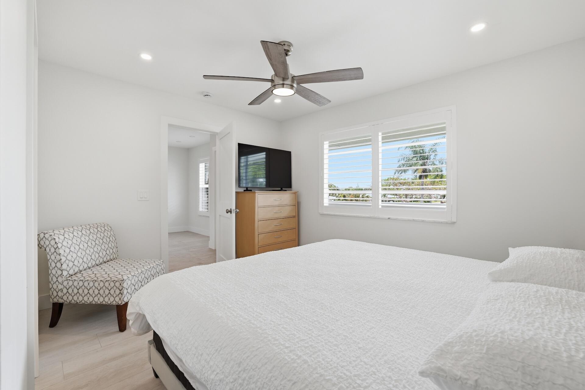 1011 Flame Vine Avenue 203