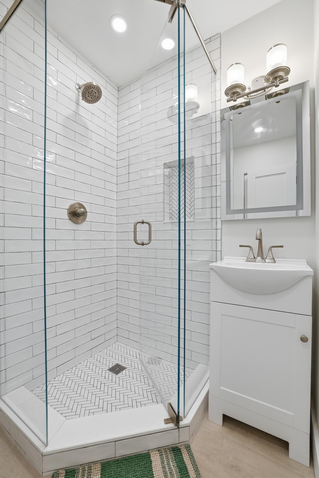 1011 Flame Vine Avenue 203