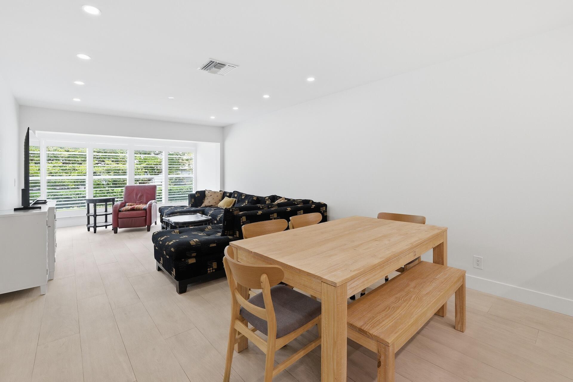 1011 Flame Vine Avenue 203