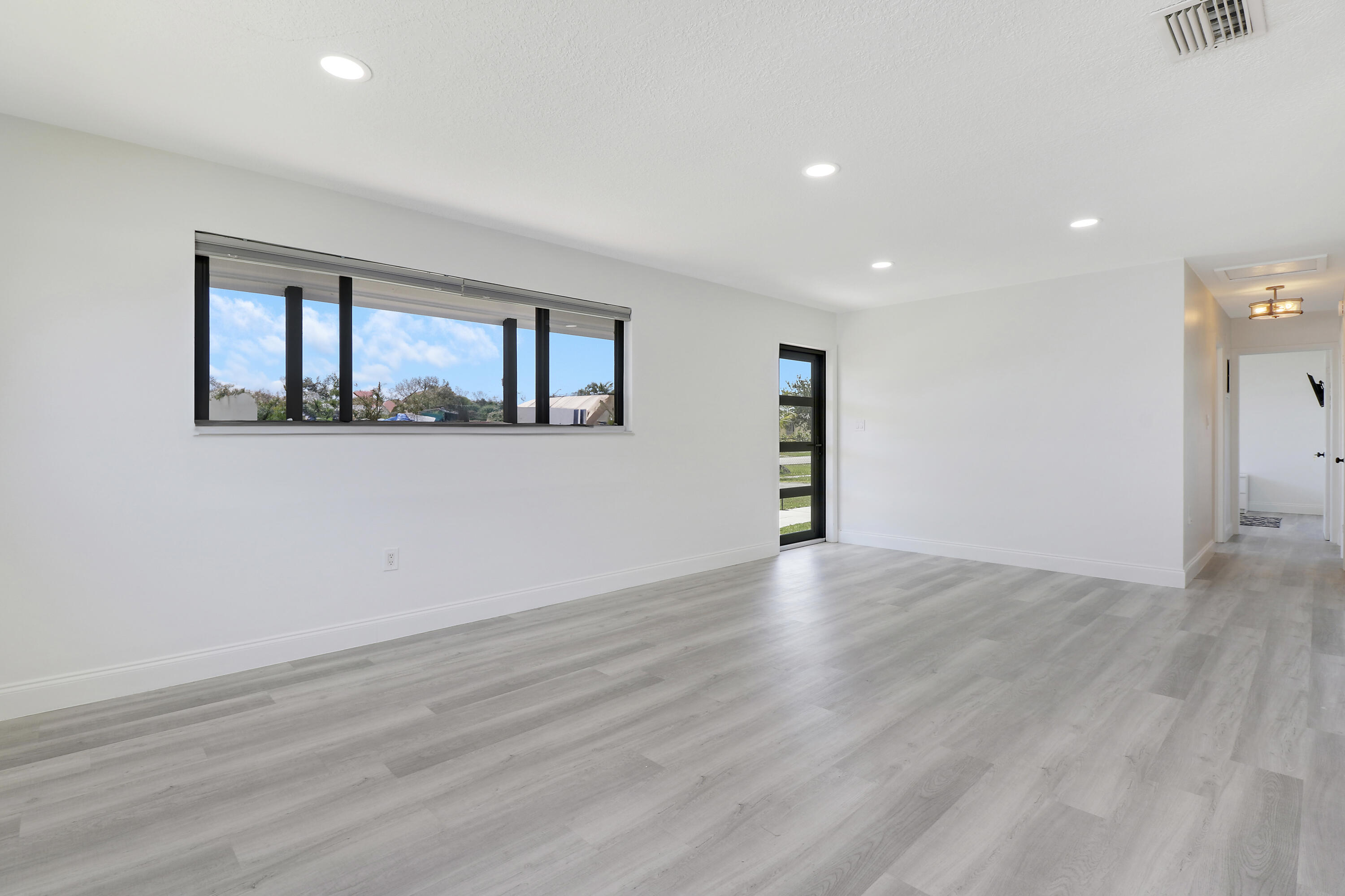 9291 Bloomfield Drive