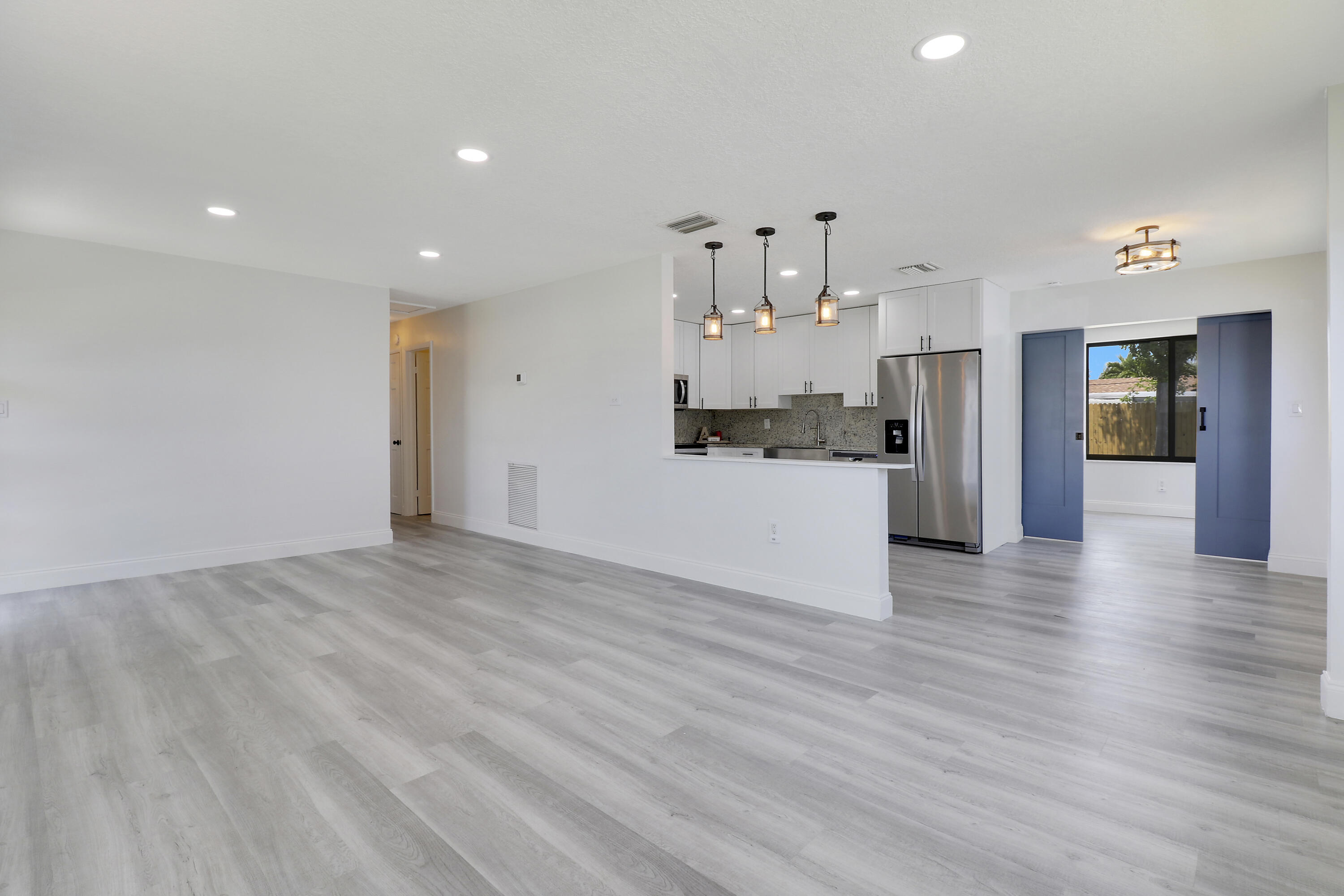 9291 Bloomfield Drive
