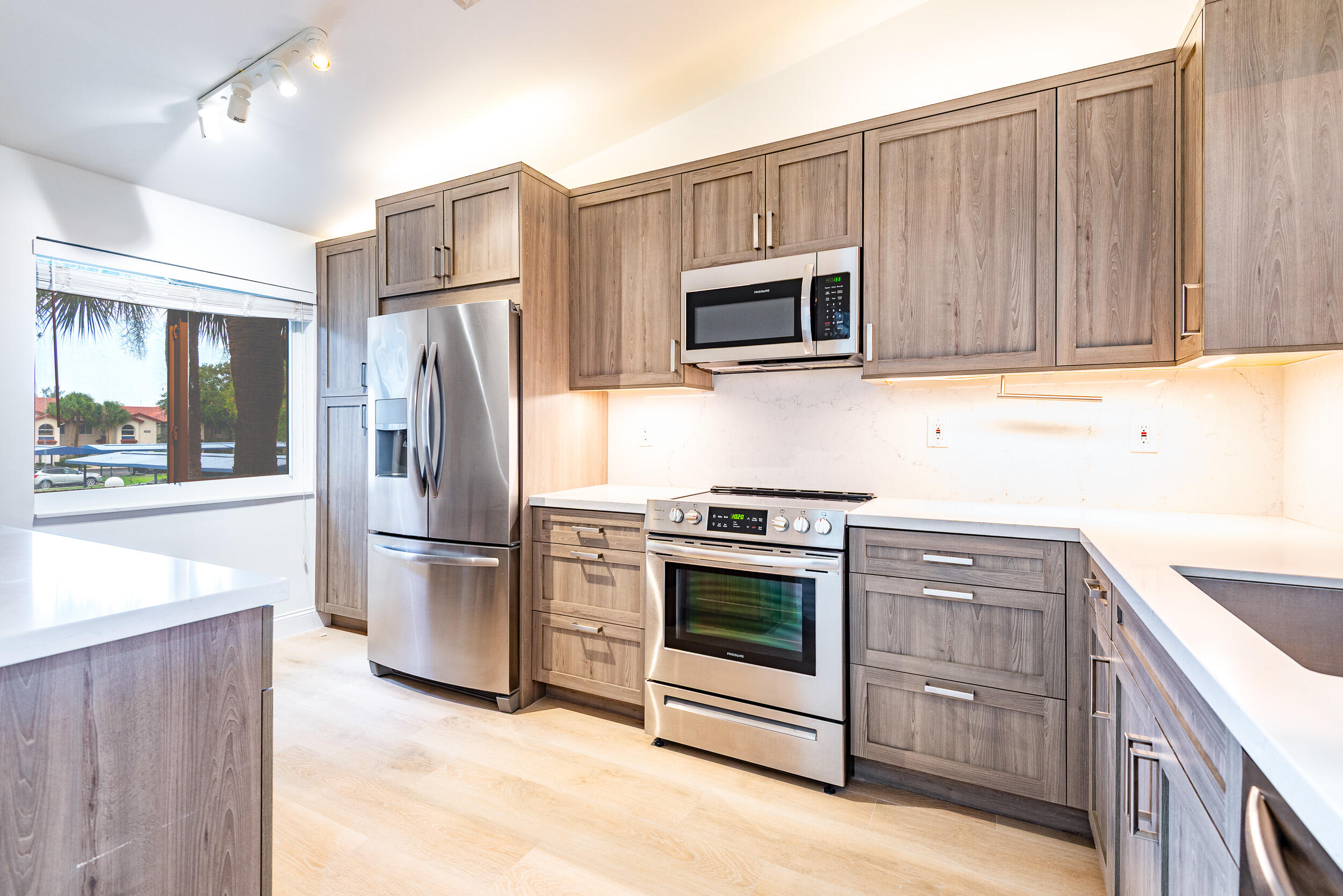 380 NW 67th Street J204