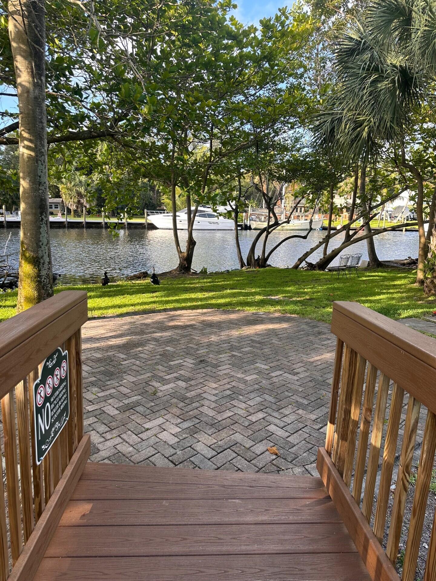 232 SW 14th Avenue